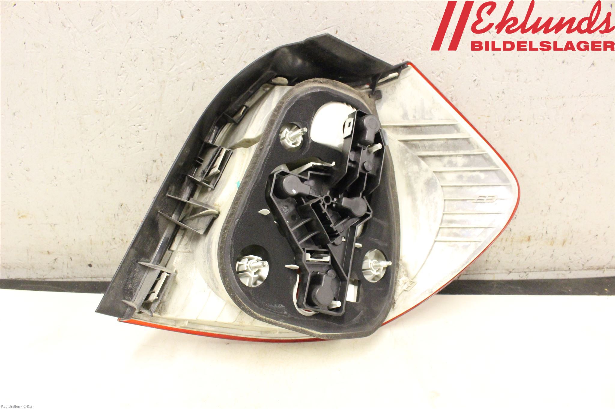 BMW 1 E87/81 5D/3D 03-11 Bakljus Vänster