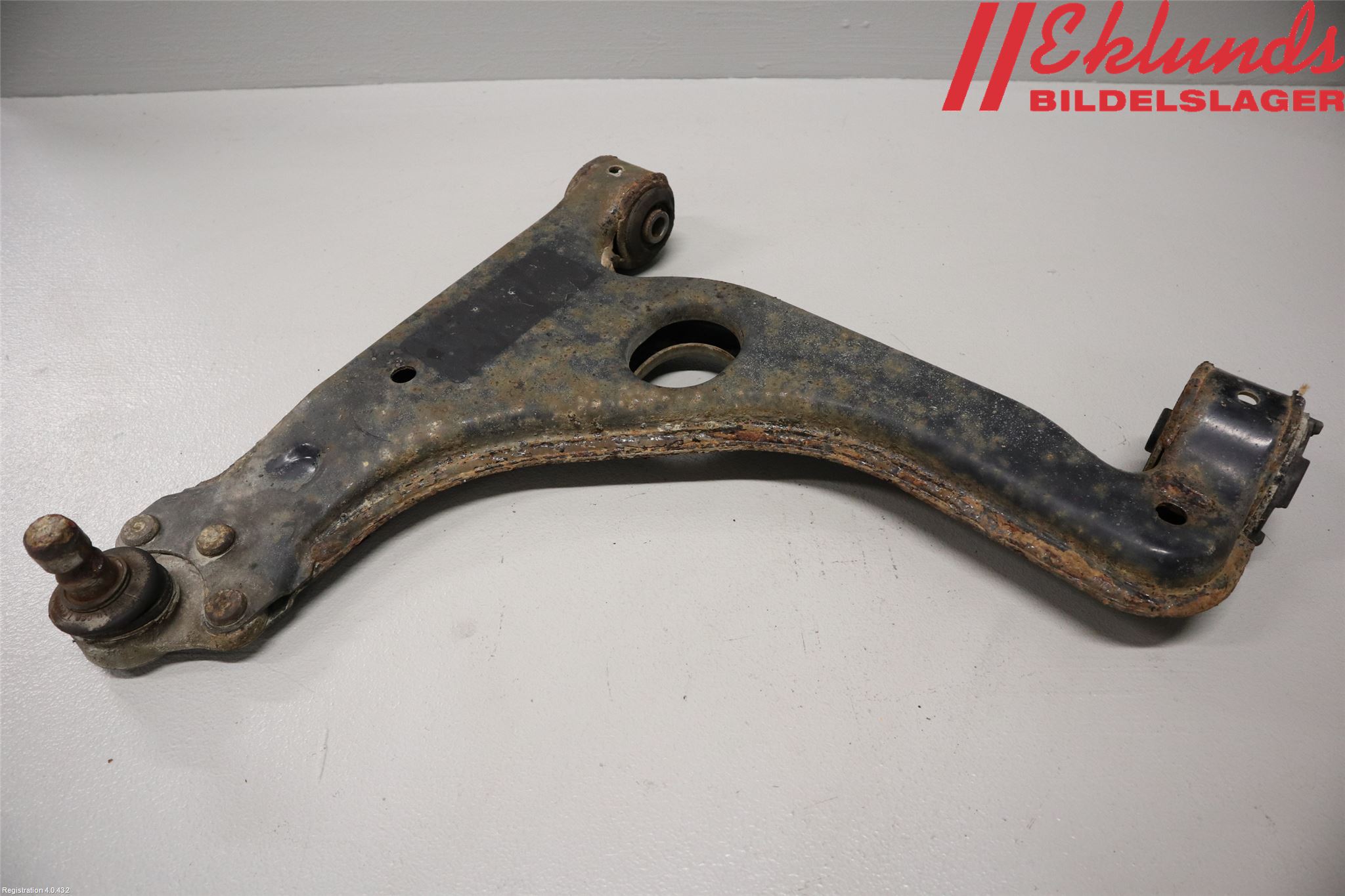 Opel MERIVA B 10-17 Bärarm Fram Undre Vä