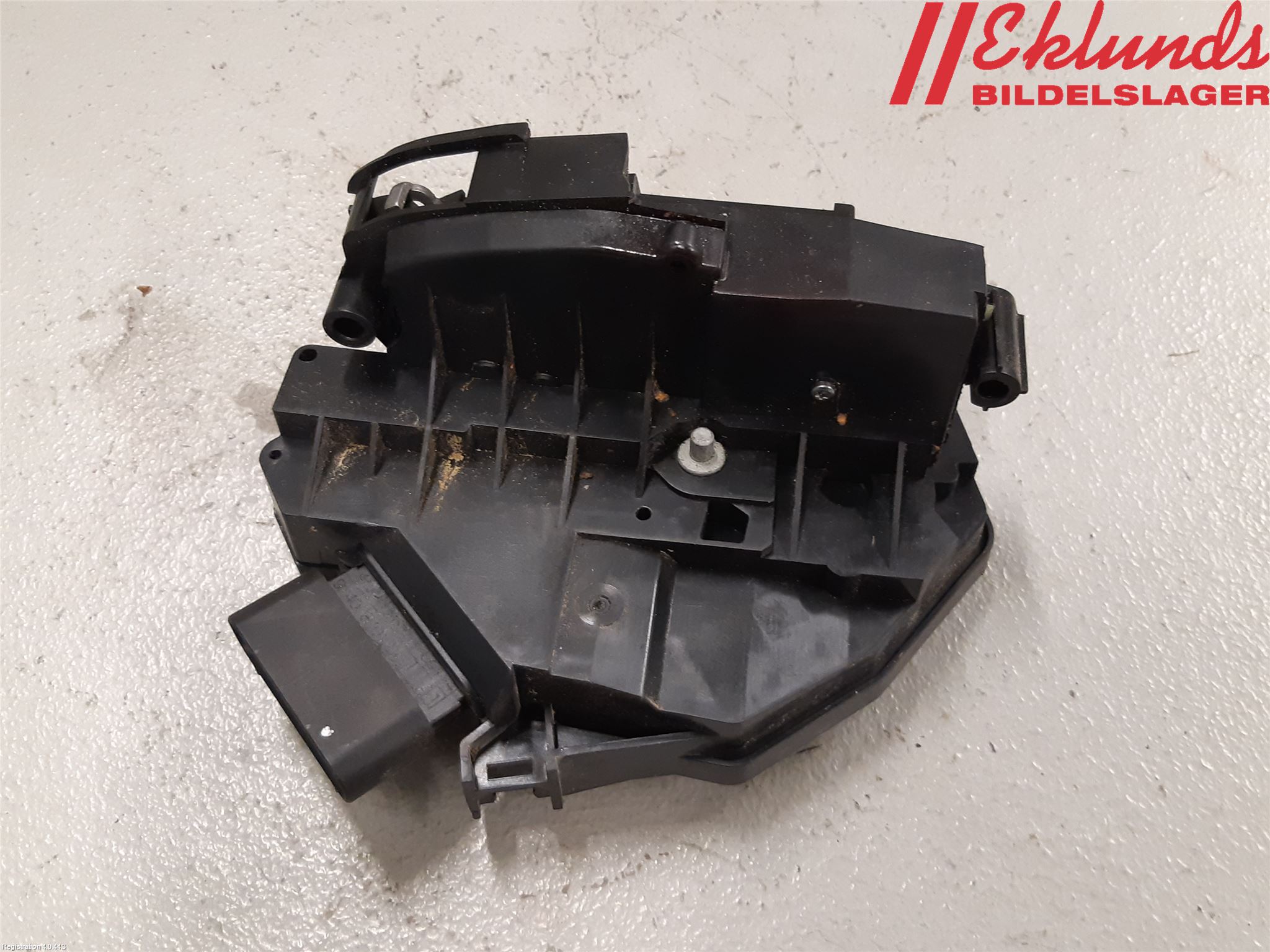 Ford FIESTA 13-17 Låskista-Dörrlås