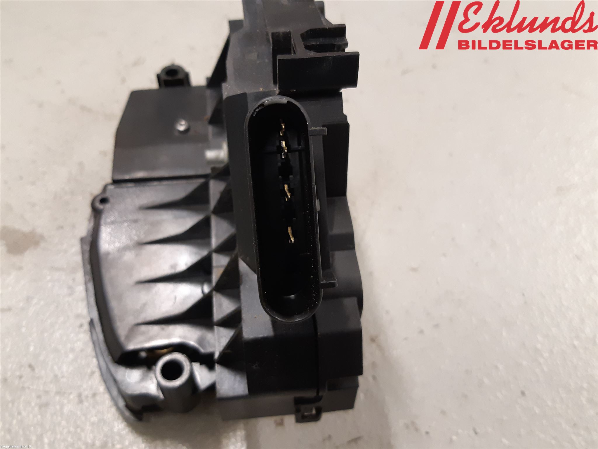 Ford FIESTA 13-17 Låskista-Dörrlås