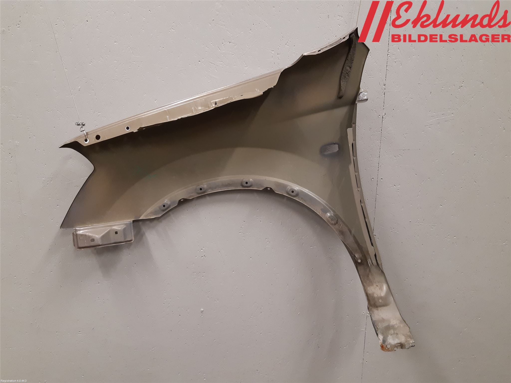 Nissan QASHQAI   07-10 Skärm Fram Höger