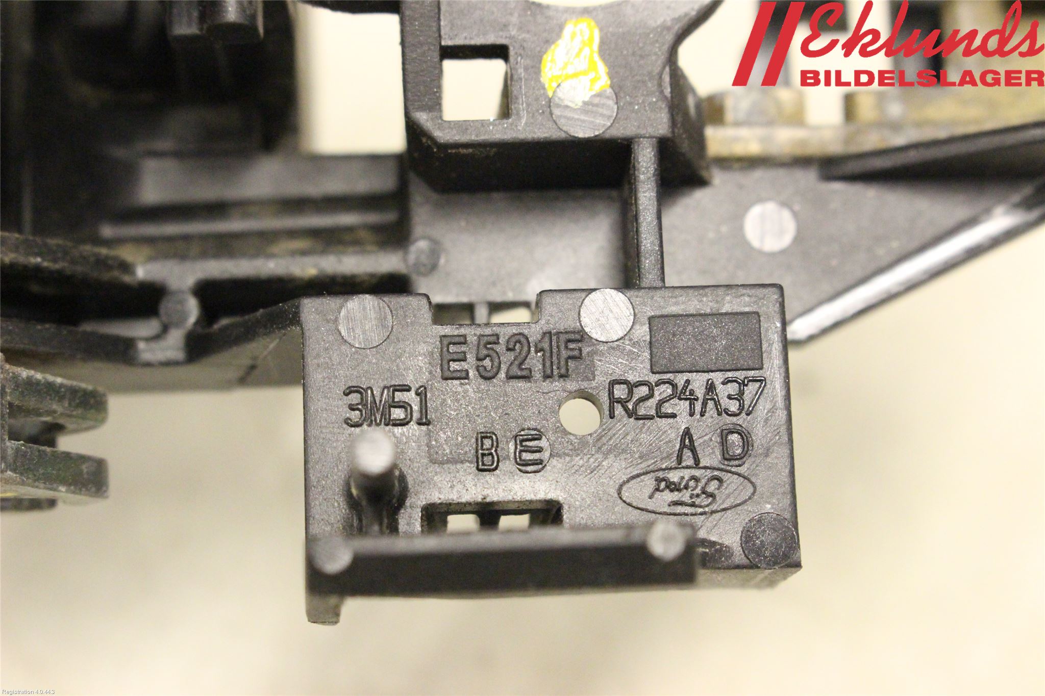 Ford FOCUS     04-07 Dörrhandtag Yttre Hö