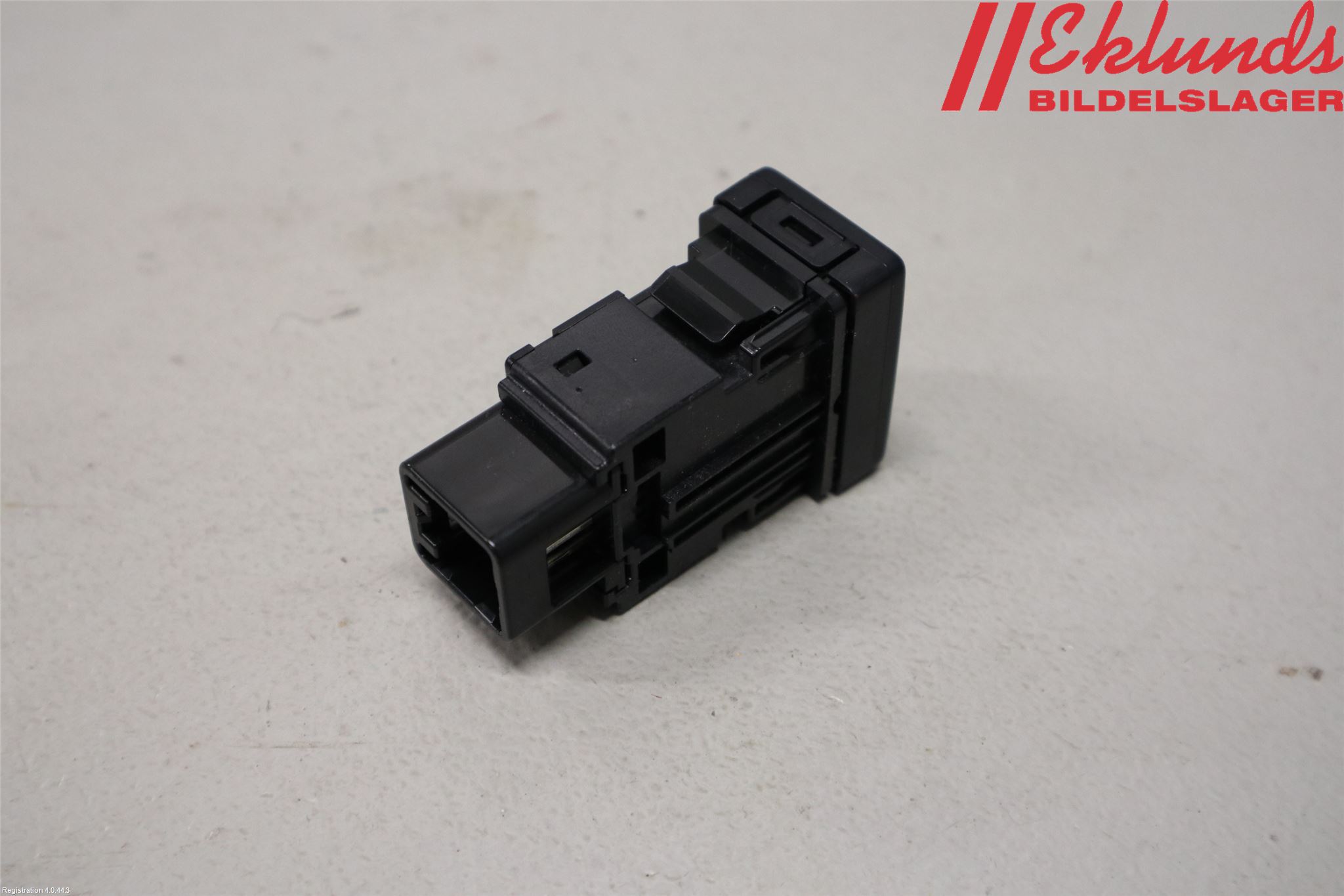 Lexus IS 250/350 14-20 Strömställare Övrigt