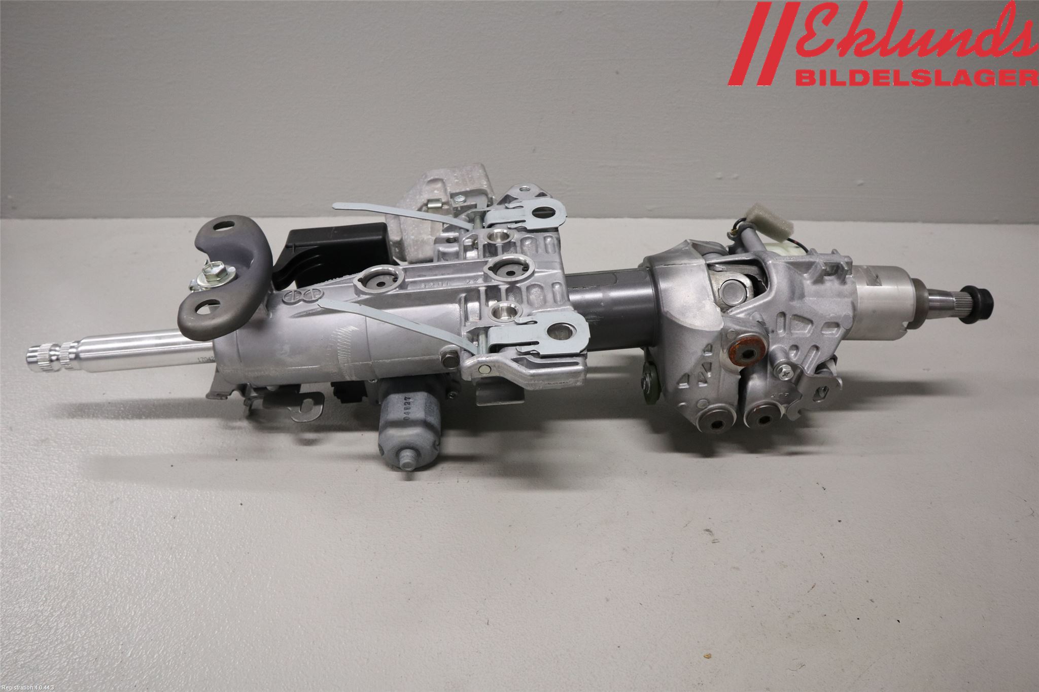 Lexus IS 250/350 14-20 Rattaxelagg Justerbart