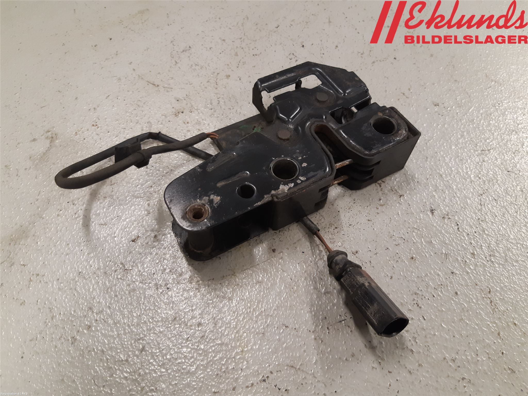 Volkswagen VW POLO 05-09 Huvlås