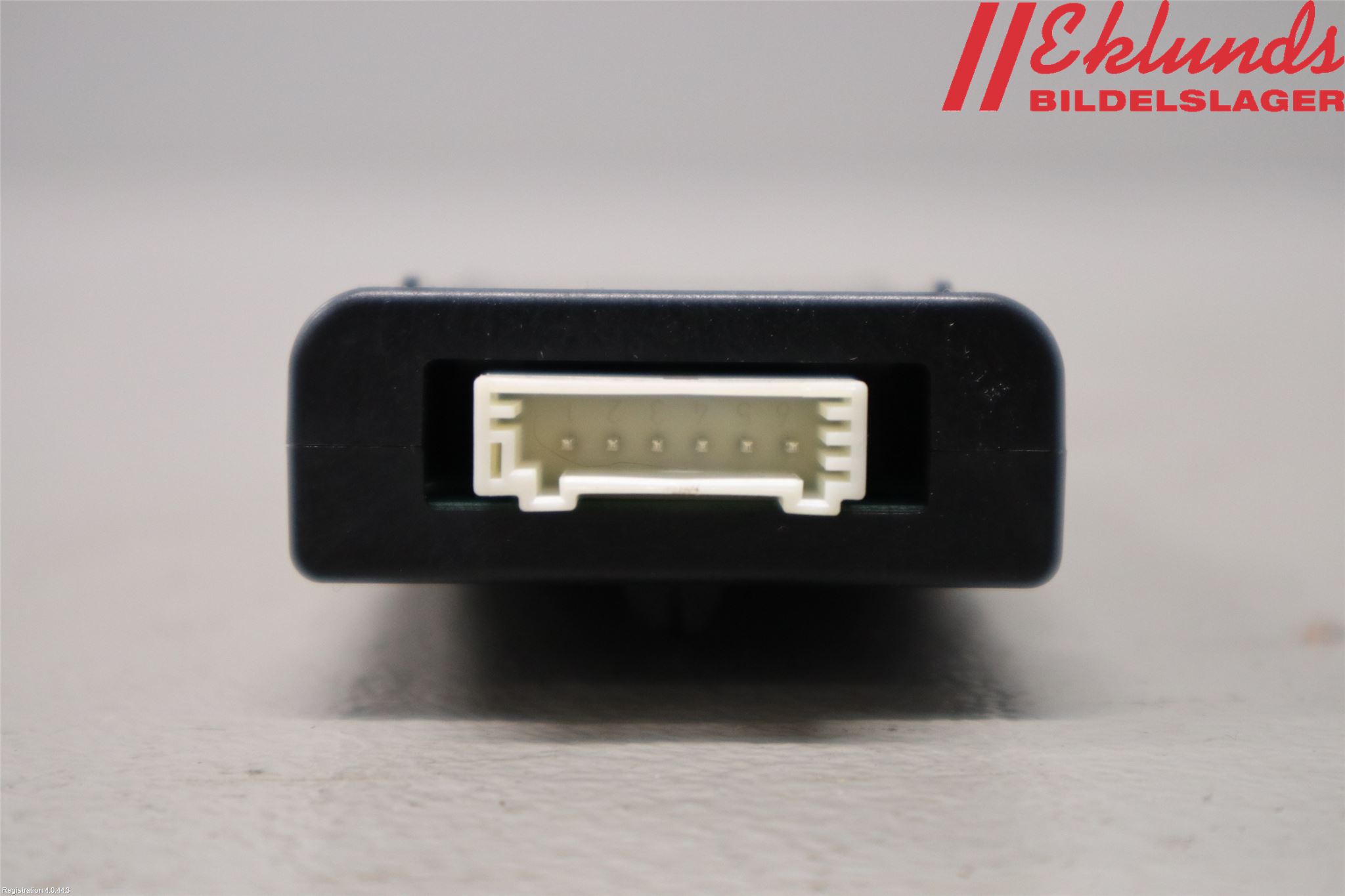 BMW 5 F10/F11/F18 09-17 Antennförstärkare