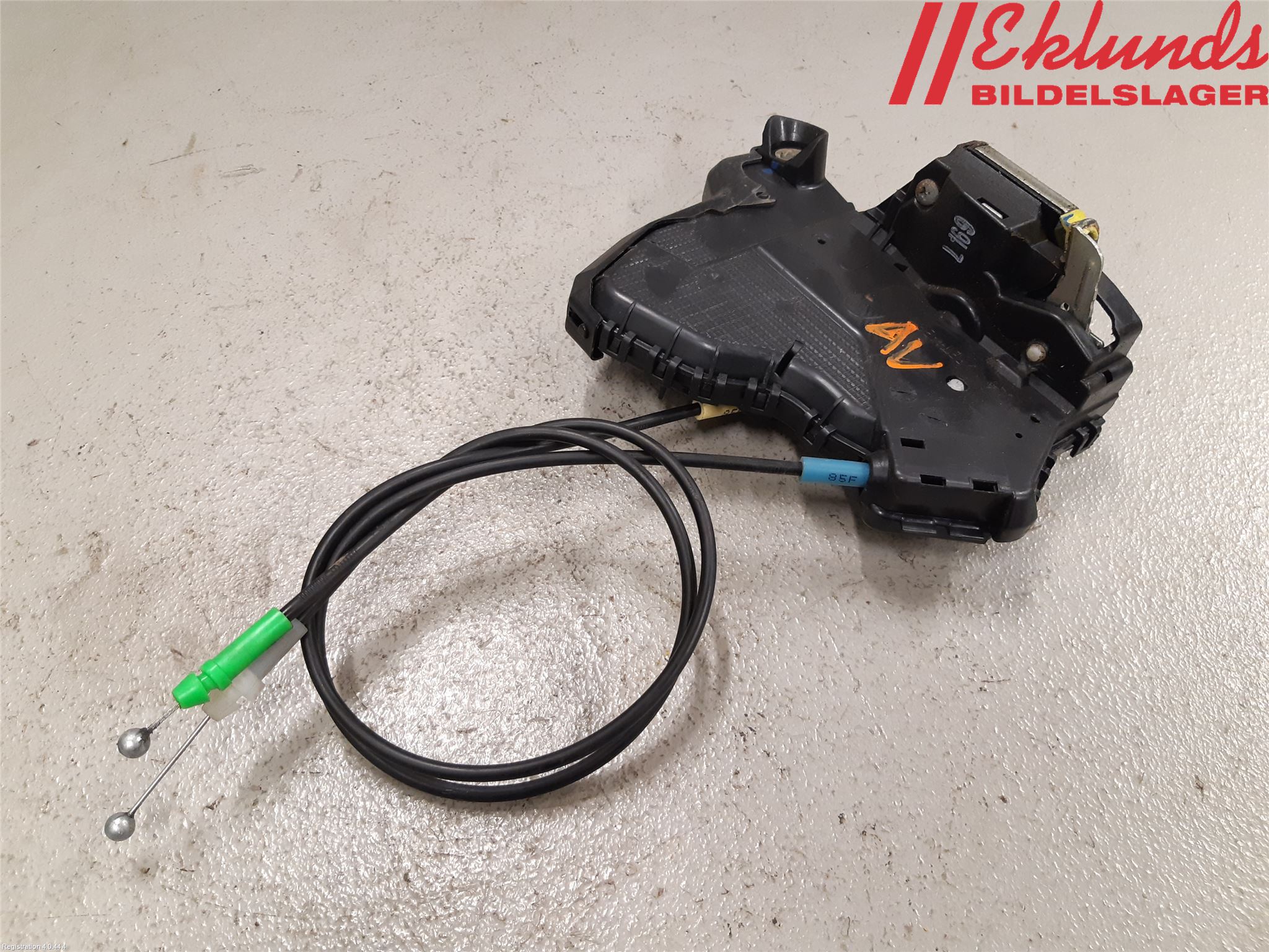 Toyota VERSO 09-18 Låskista-Dörrlås