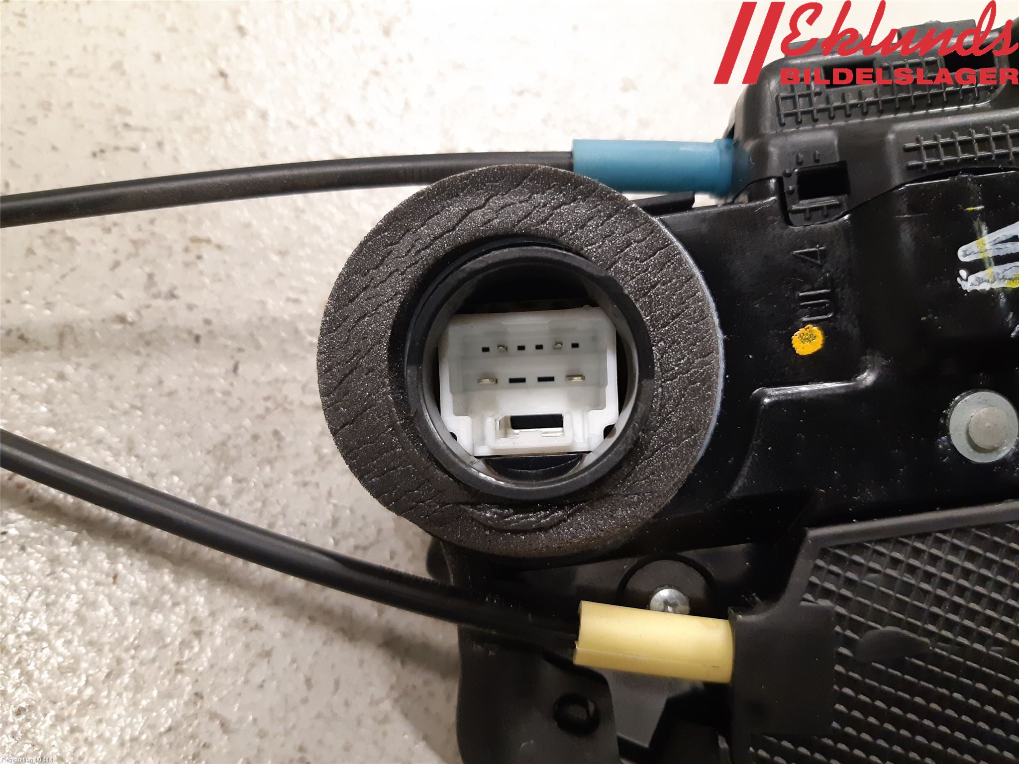 Toyota VERSO 09-18 Låskista-Dörrlås