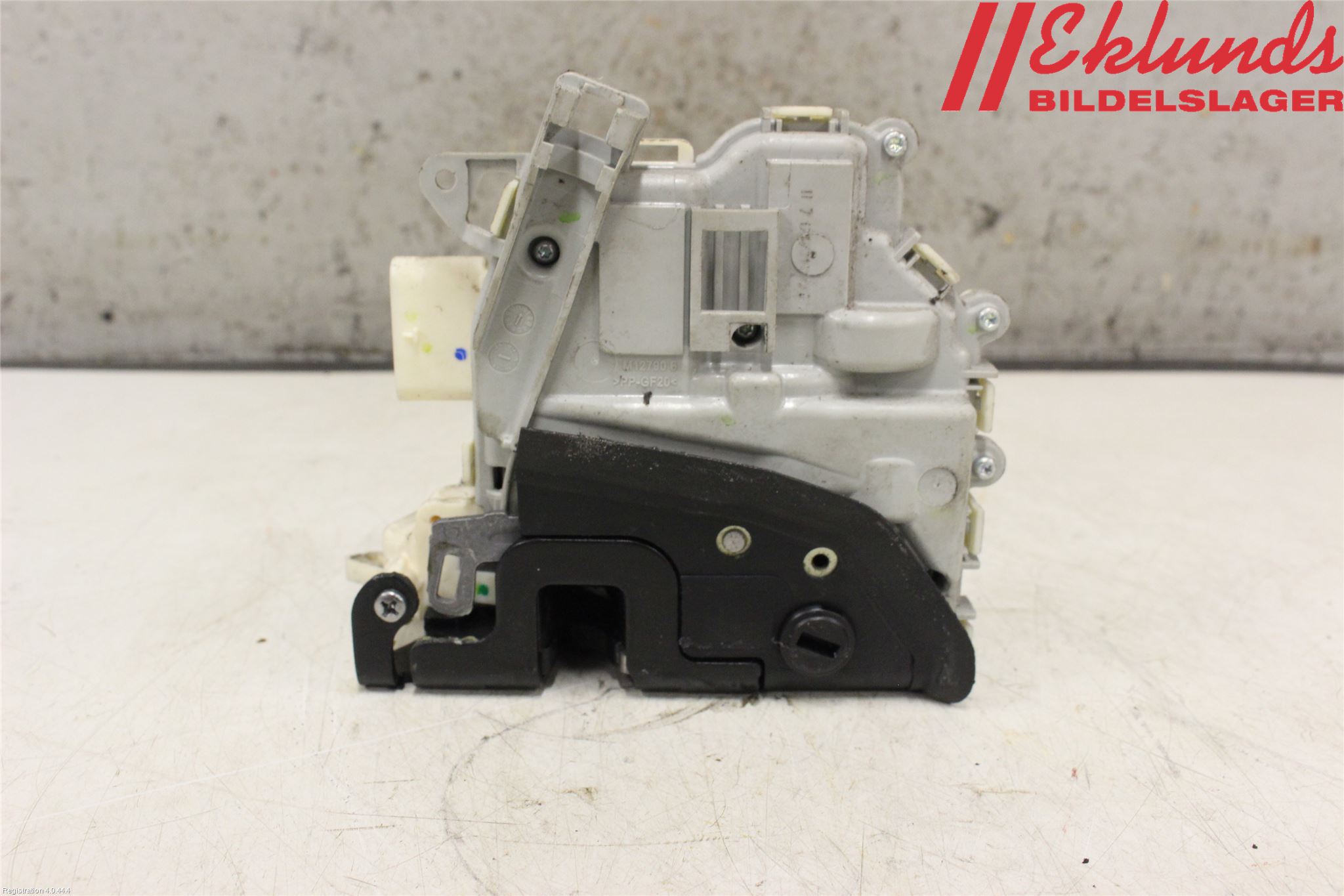 Audi A4/S4 08-11 Låskista-Dörrlås