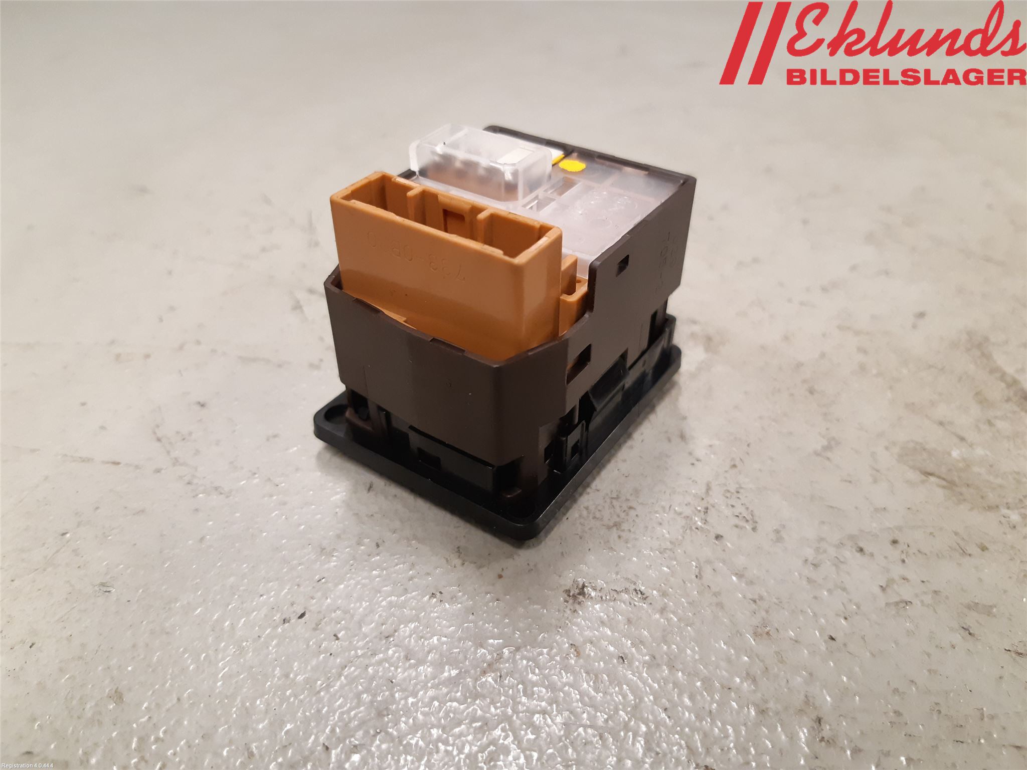 Toyota VERSO 09-18 Strömställare Spegel