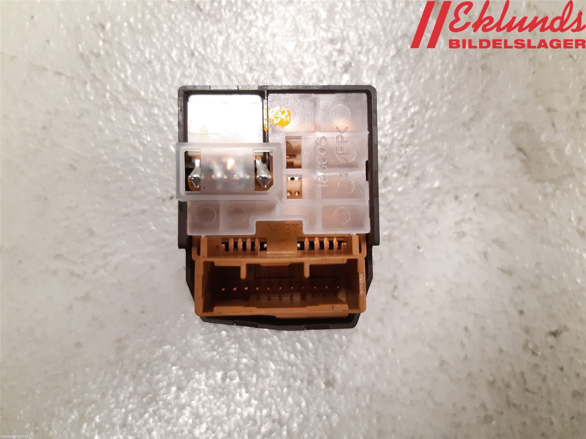 Toyota VERSO 09-18 Strömställare Spegel