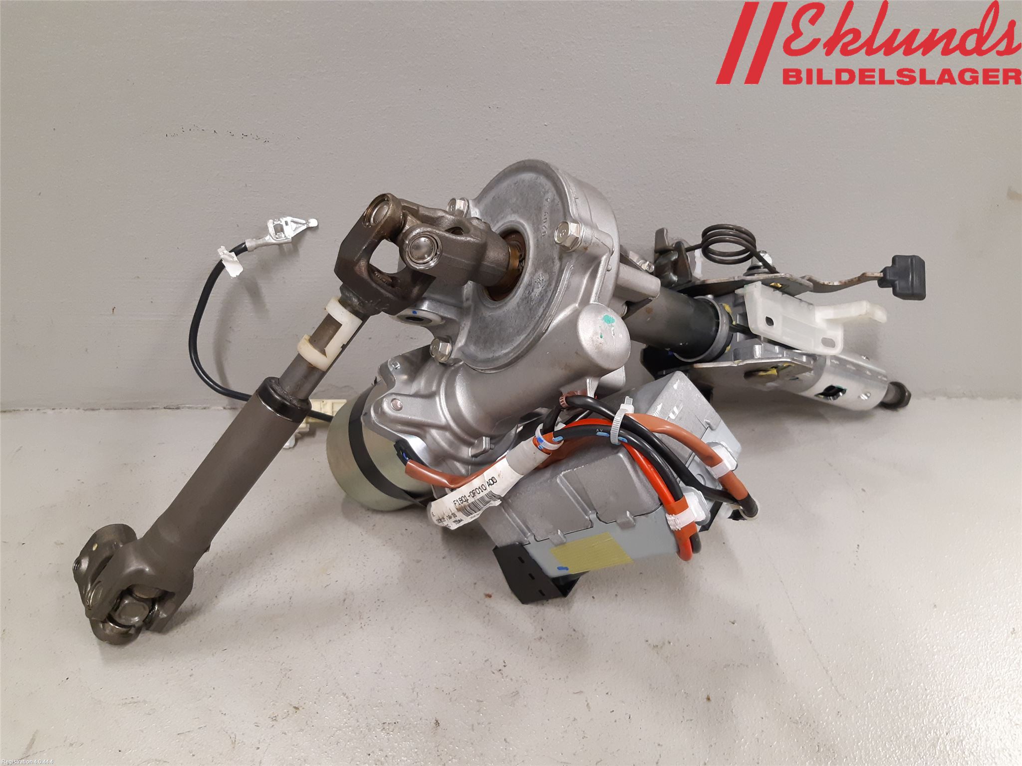Toyota VERSO 09-18 Rattaxelagg Med Inb Servo