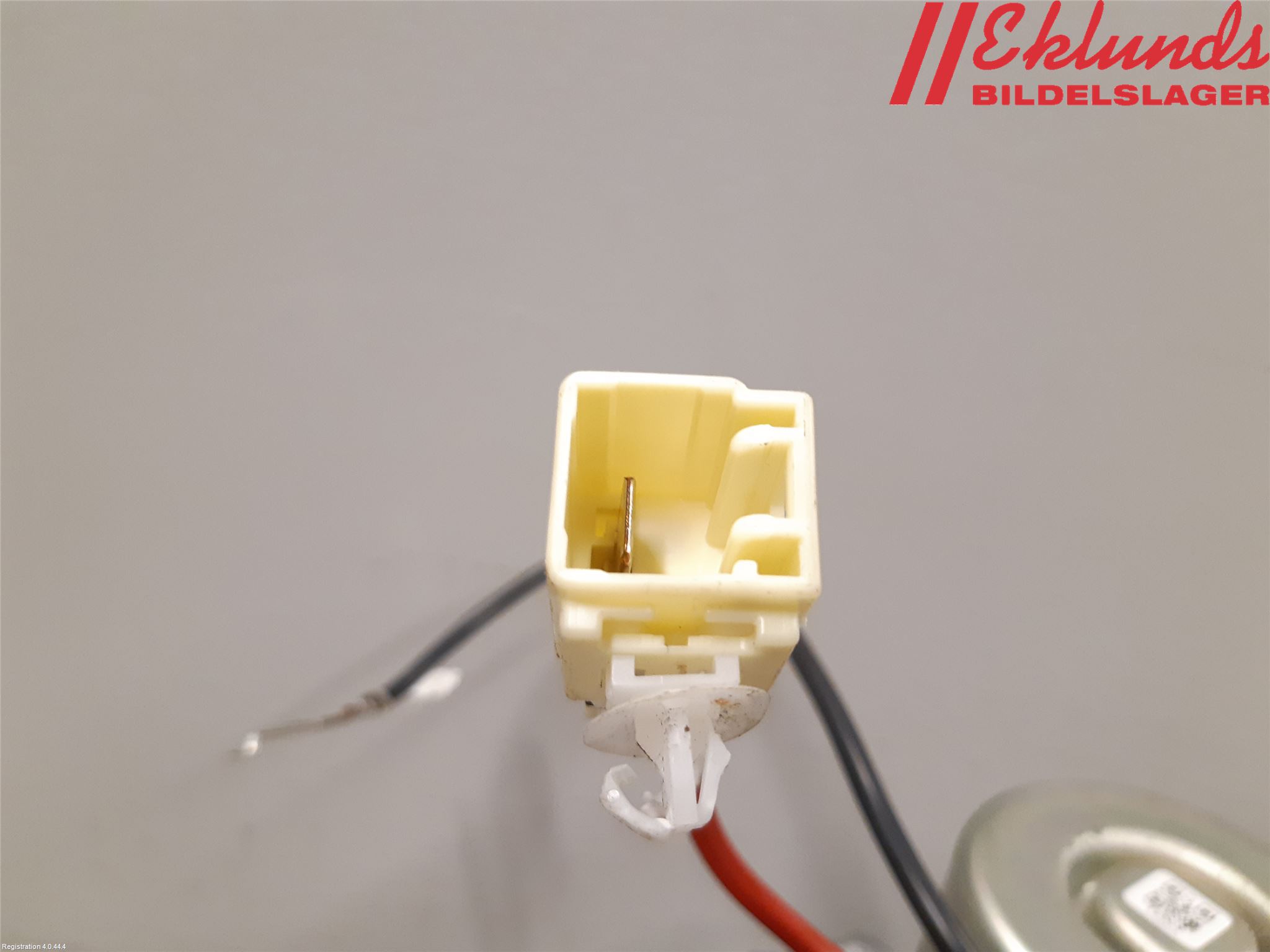 Toyota VERSO 09-18 Rattaxelagg Med Inb Servo