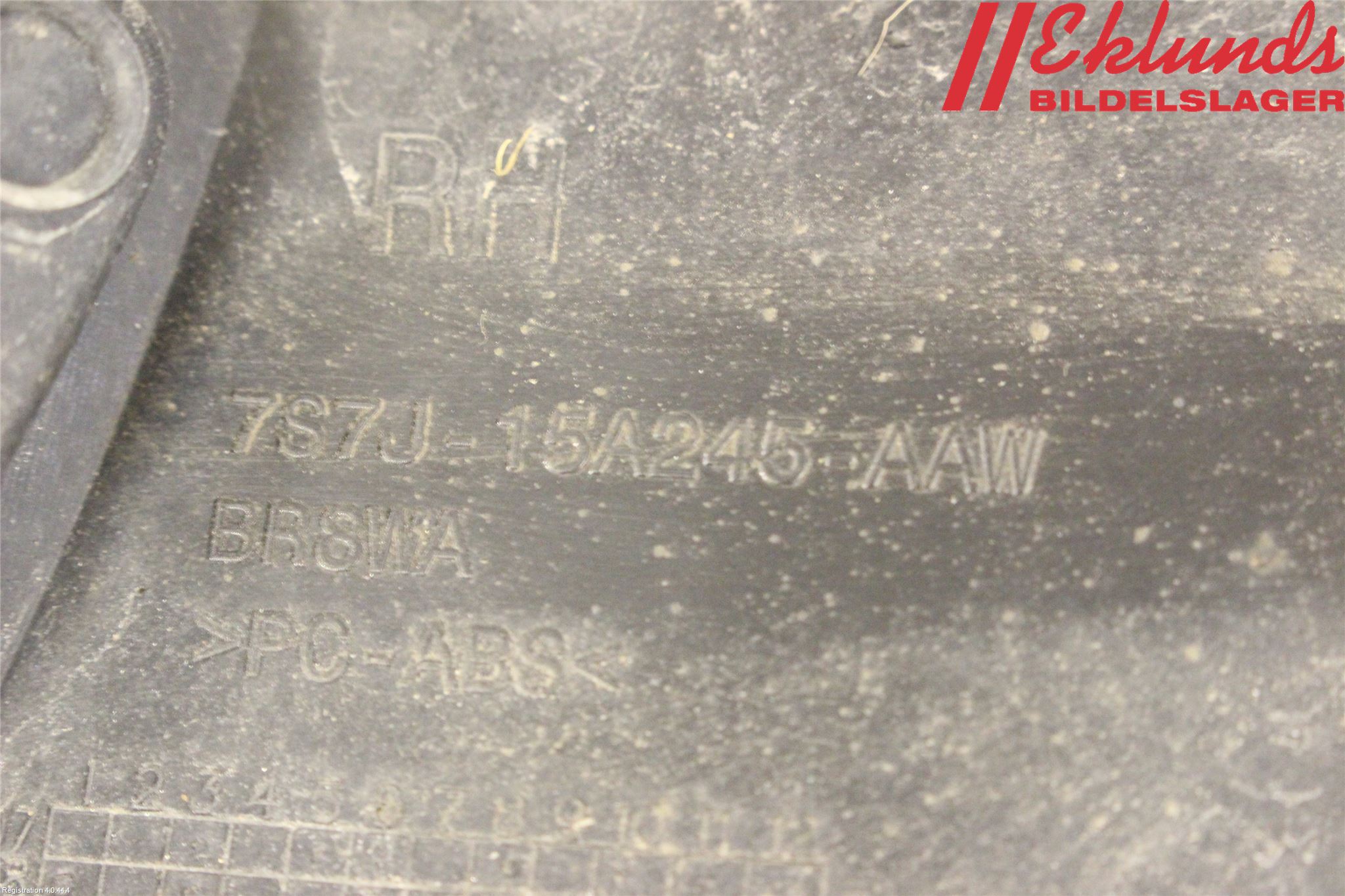 Ford MONDEO 07-15 Dimljussarg Fram