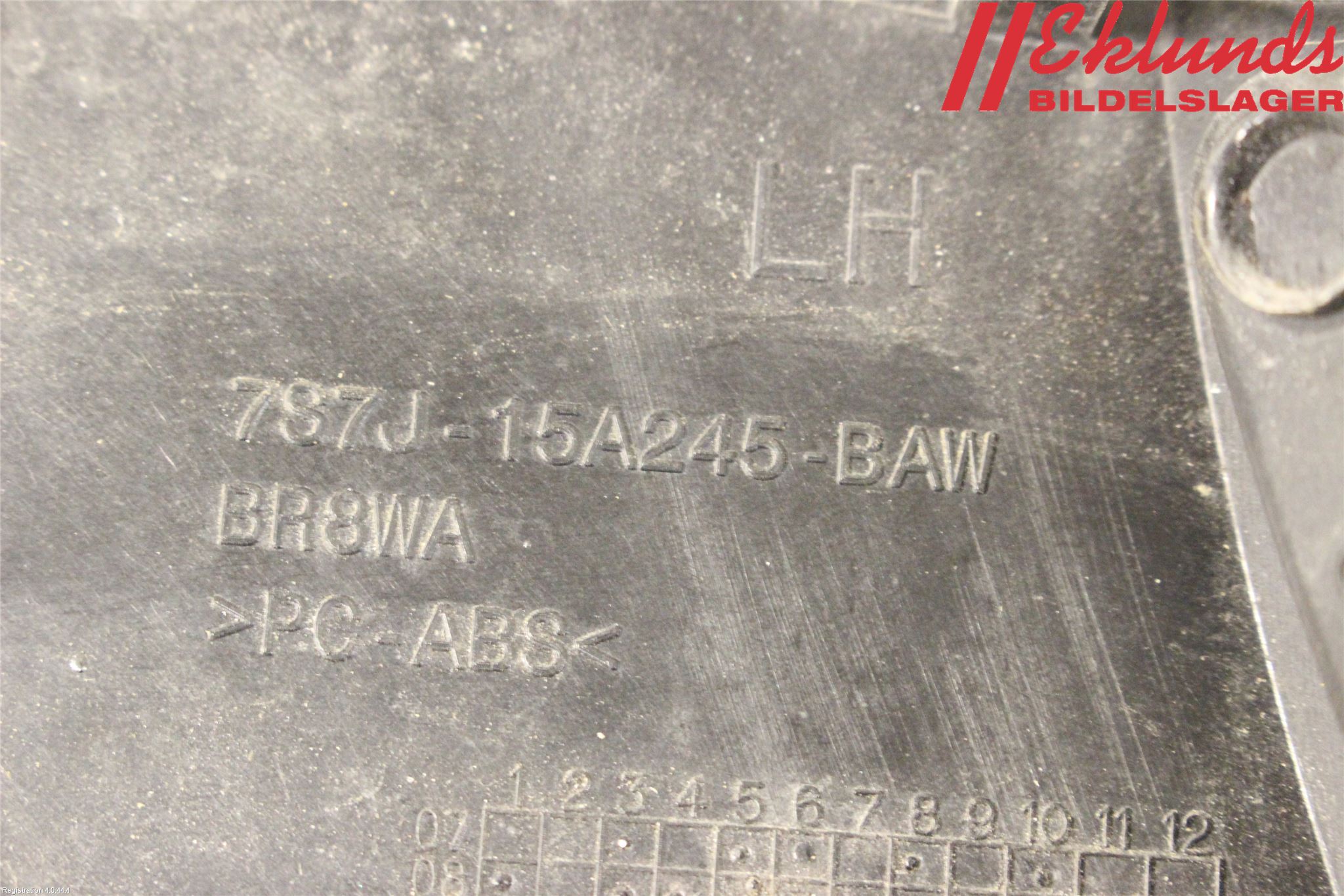 Ford MONDEO 07-15 Dimljussarg Fram