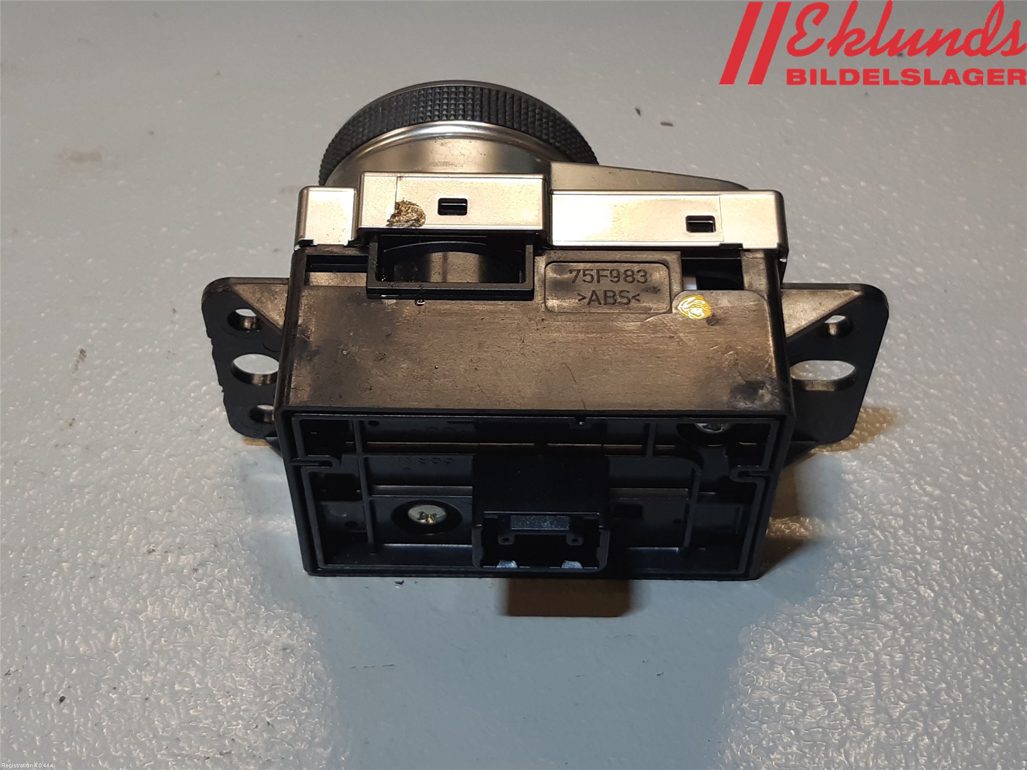 Suzuki VITARA 15- Strömställare Multifunktion