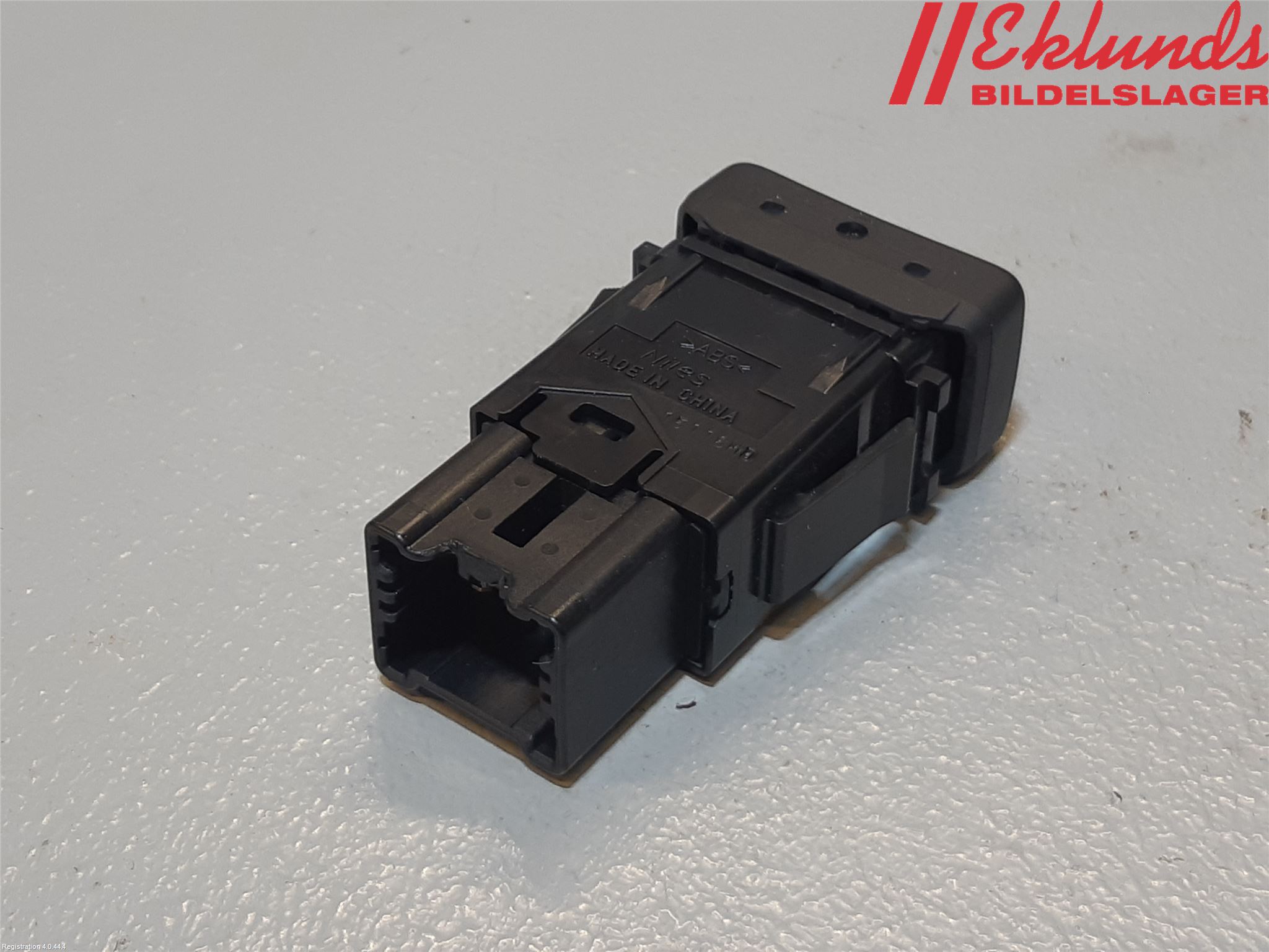 Suzuki VITARA 15- Strömställare Stolvärme