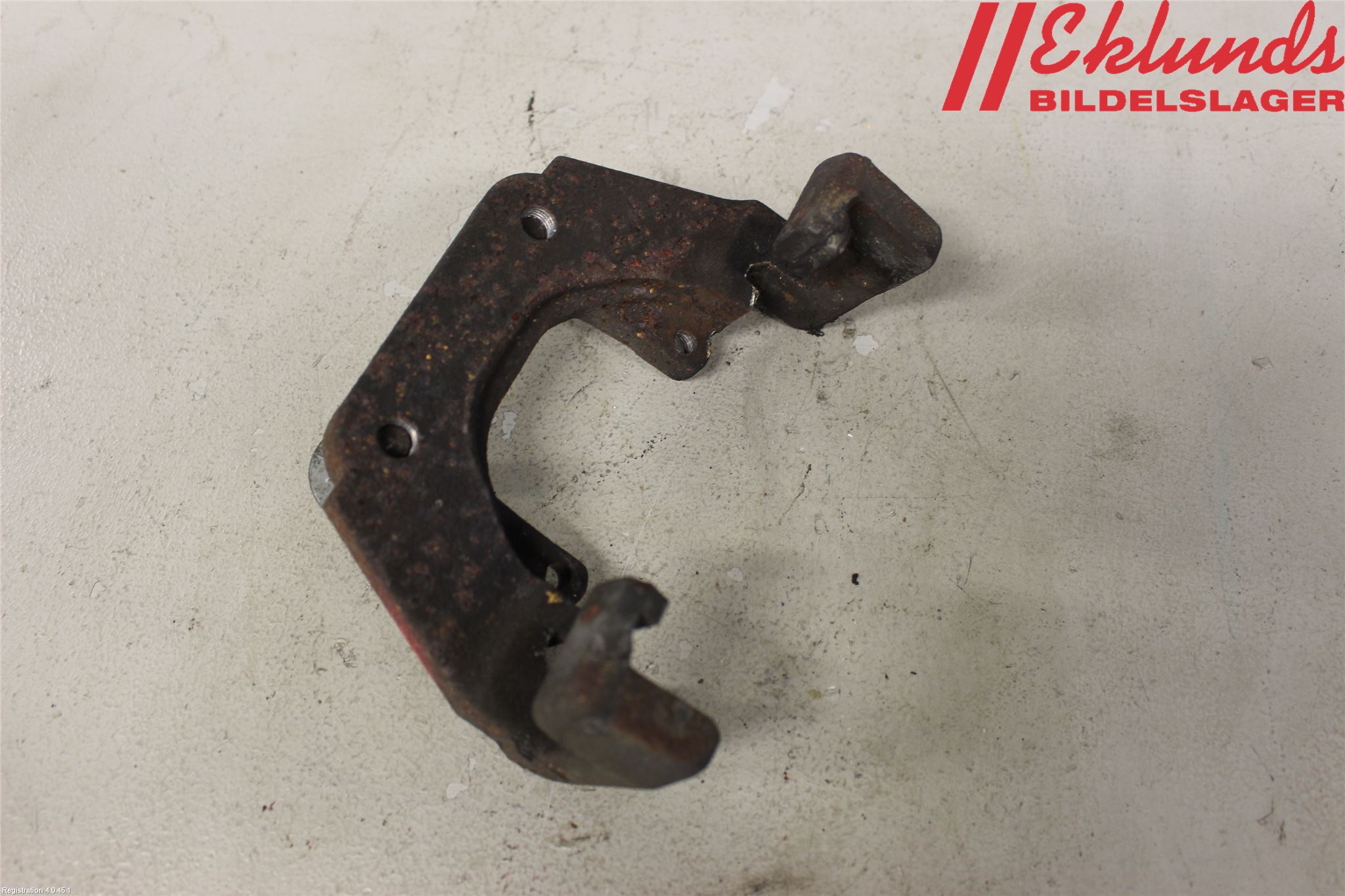 BMW 5 E60/61 Sed/Tou 02-10 Bromsokshållare