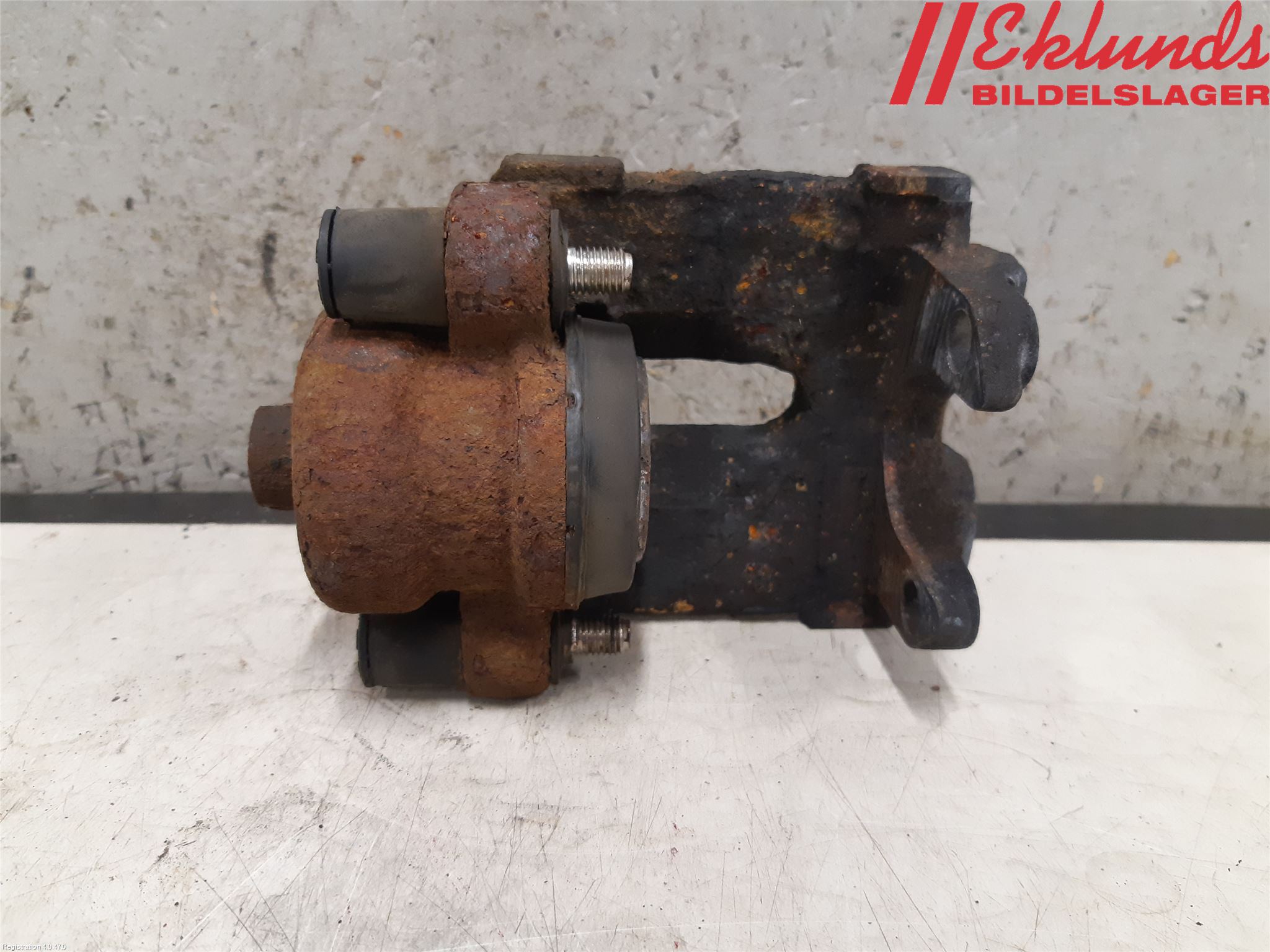 BMW 3 E90/91 SED/TOU 05-12 Bromsok Bak Höger