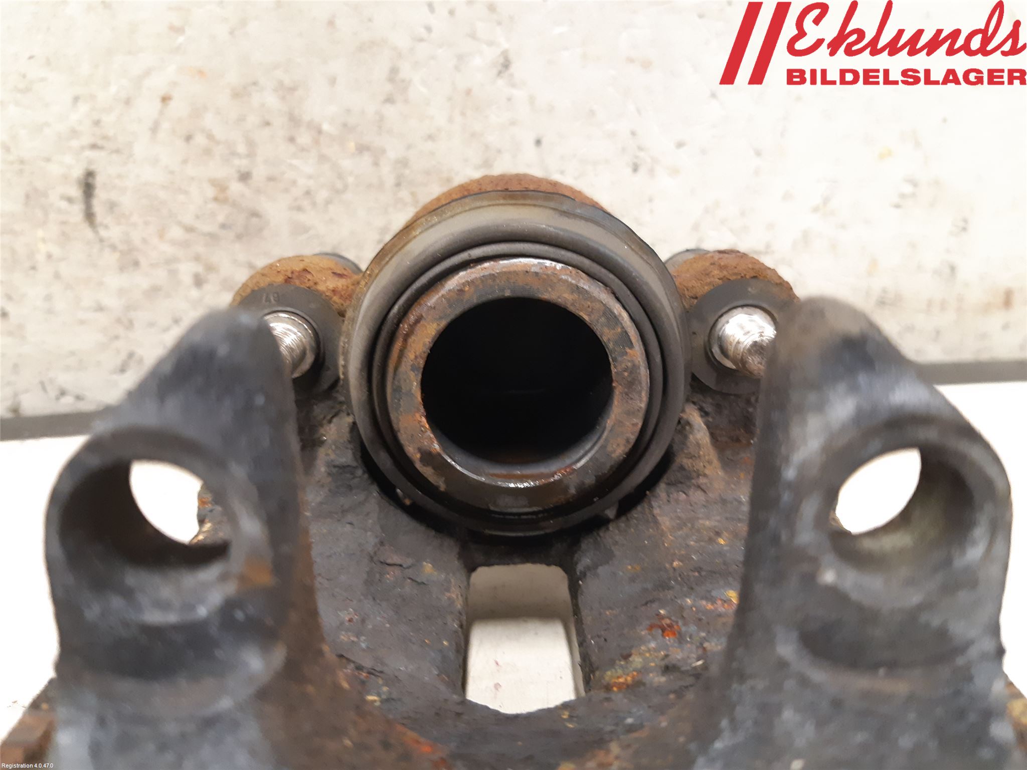 BMW 3 E90/91 SED/TOU 05-12 Bromsok Bak Höger