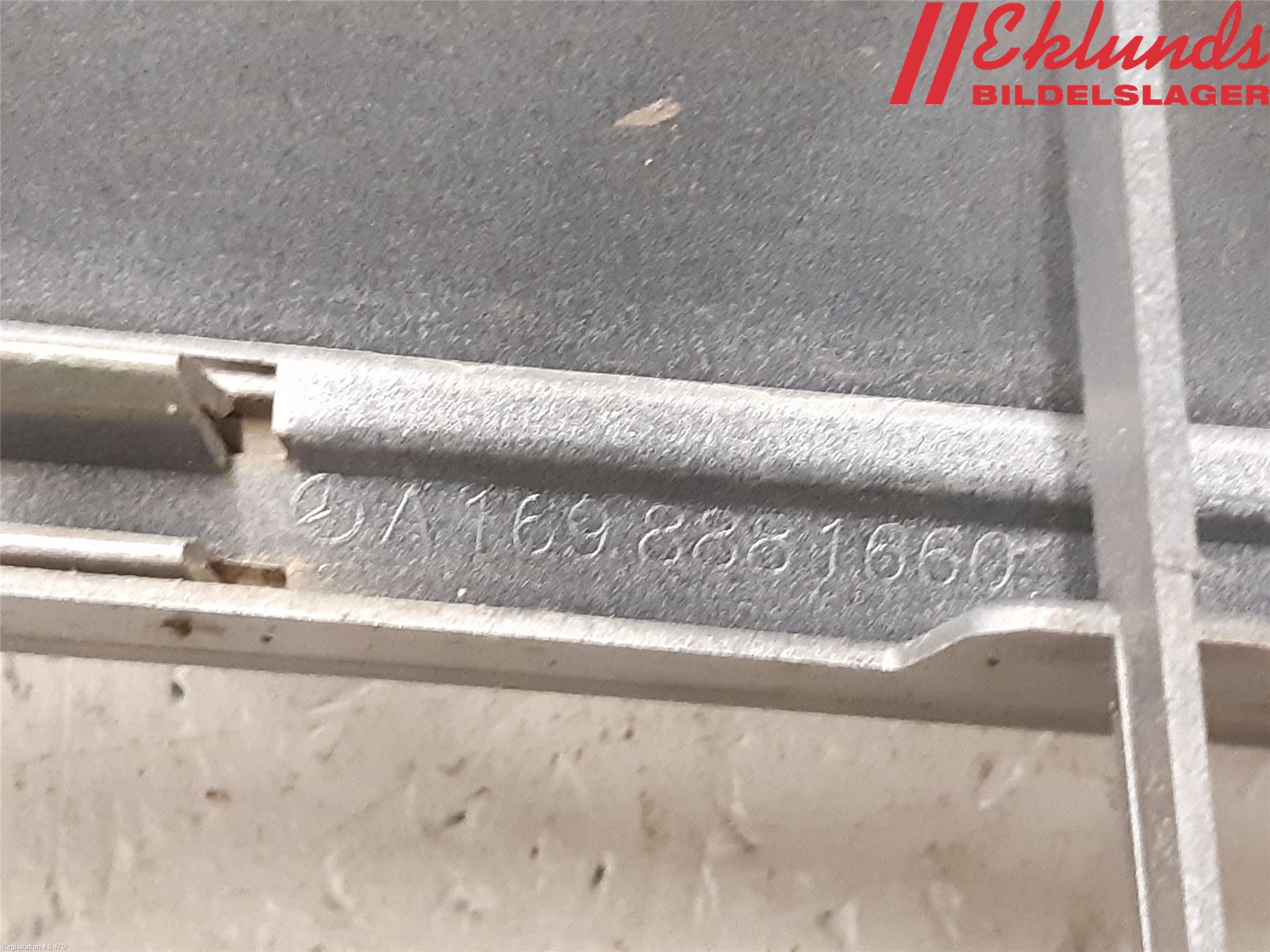 Mercedes-Benz MB B-KLASS (W245) 05-12 Grill Komp