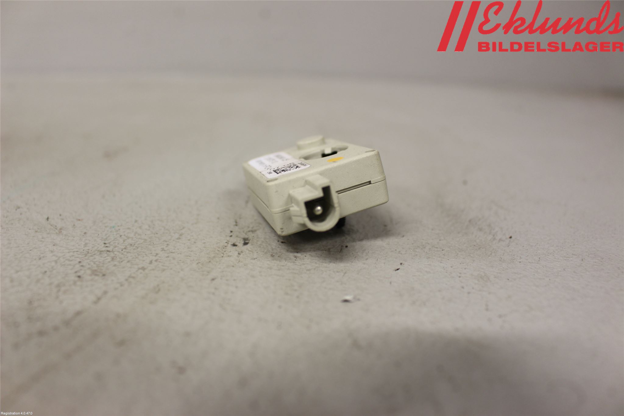 BMW X3 E83     03-10 Antennförstärkare