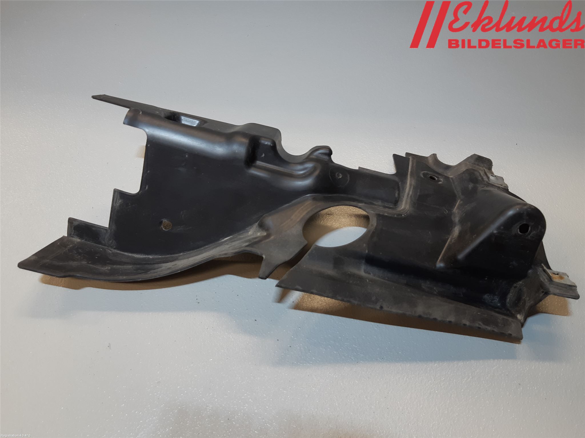 BMW X3 E83     03-10 Deflektor Plåt-Plast Kylning