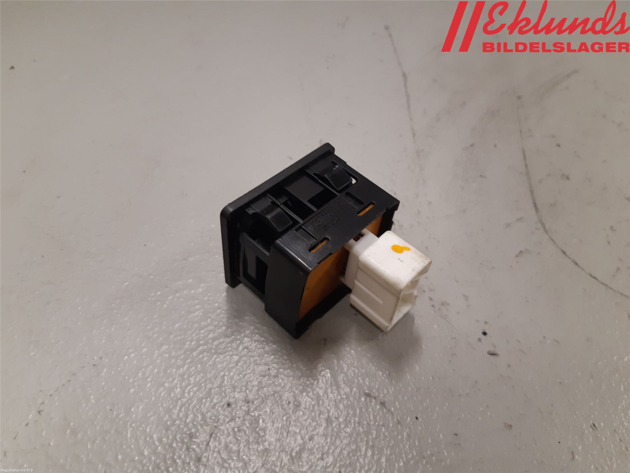 Toyota HI-ACE 06-12 Strömställare Spegel