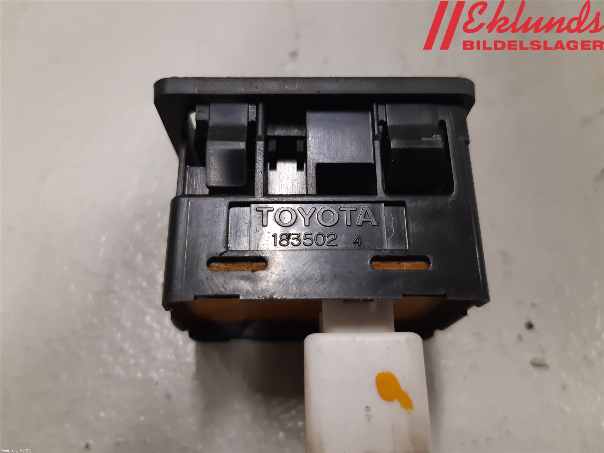 Toyota HI-ACE 06-12 Strömställare Spegel