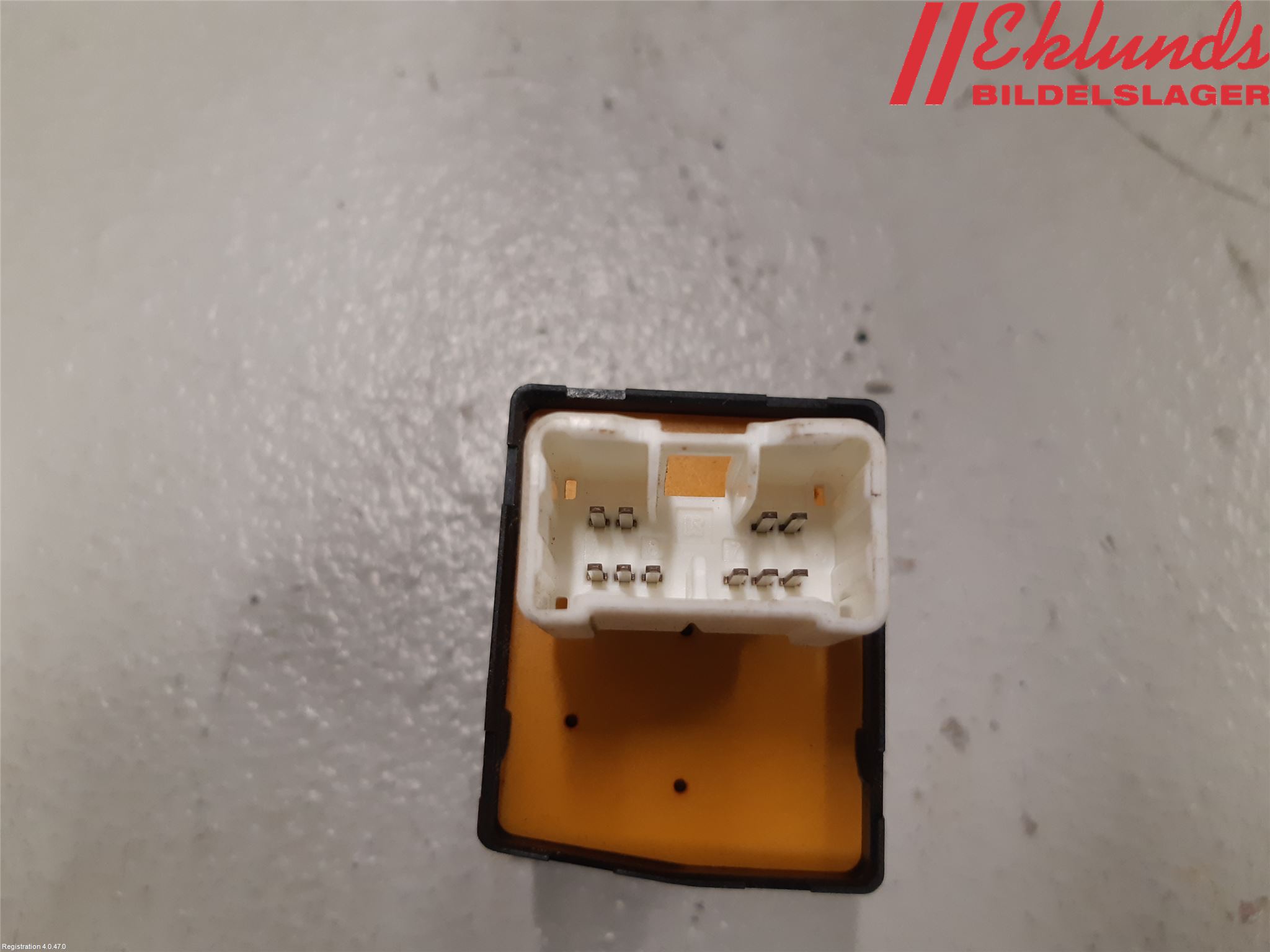 Toyota HI-ACE 06-12 Strömställare Spegel
