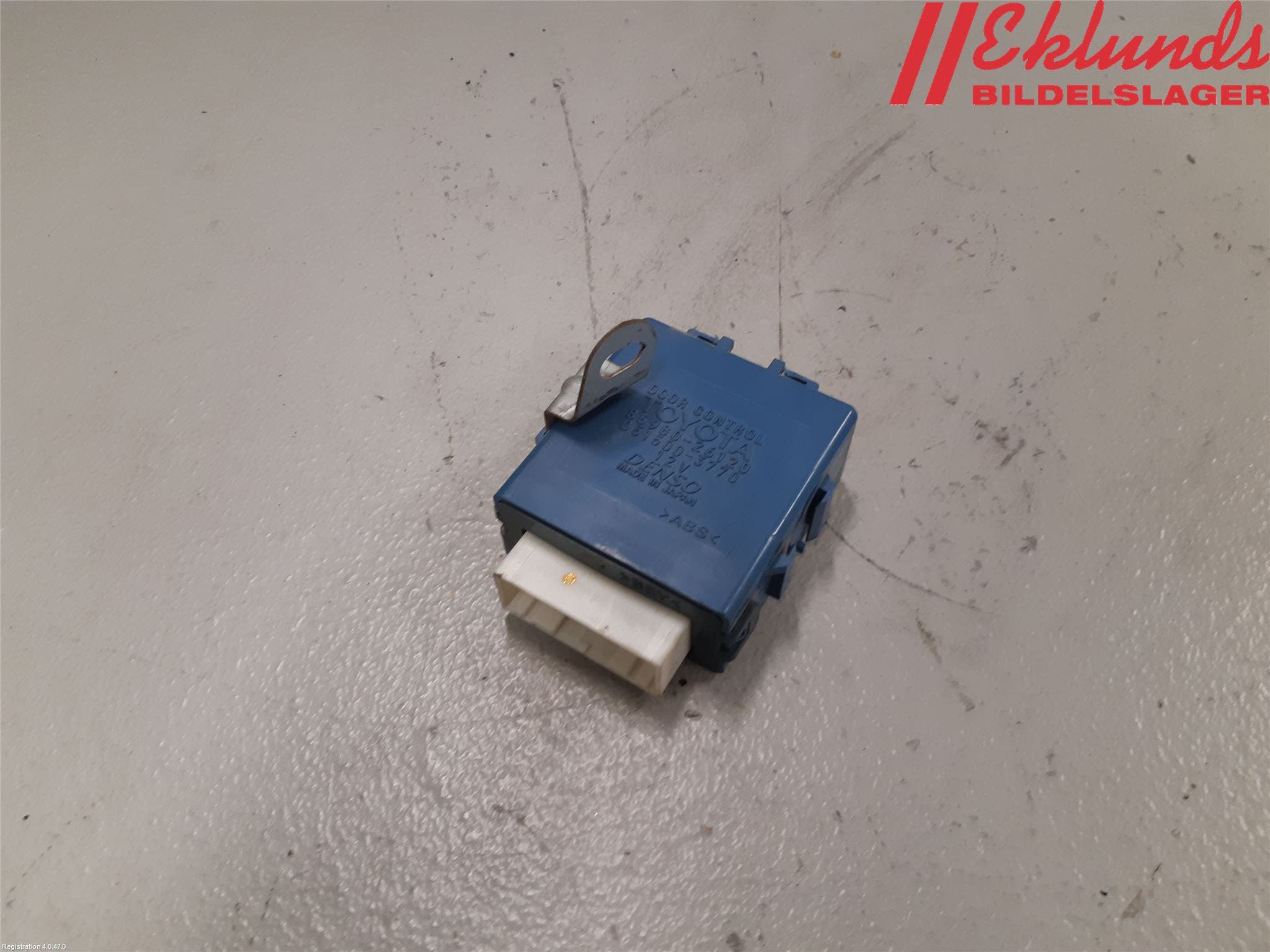 Toyota HI-ACE 06-12 Relä Centrallås