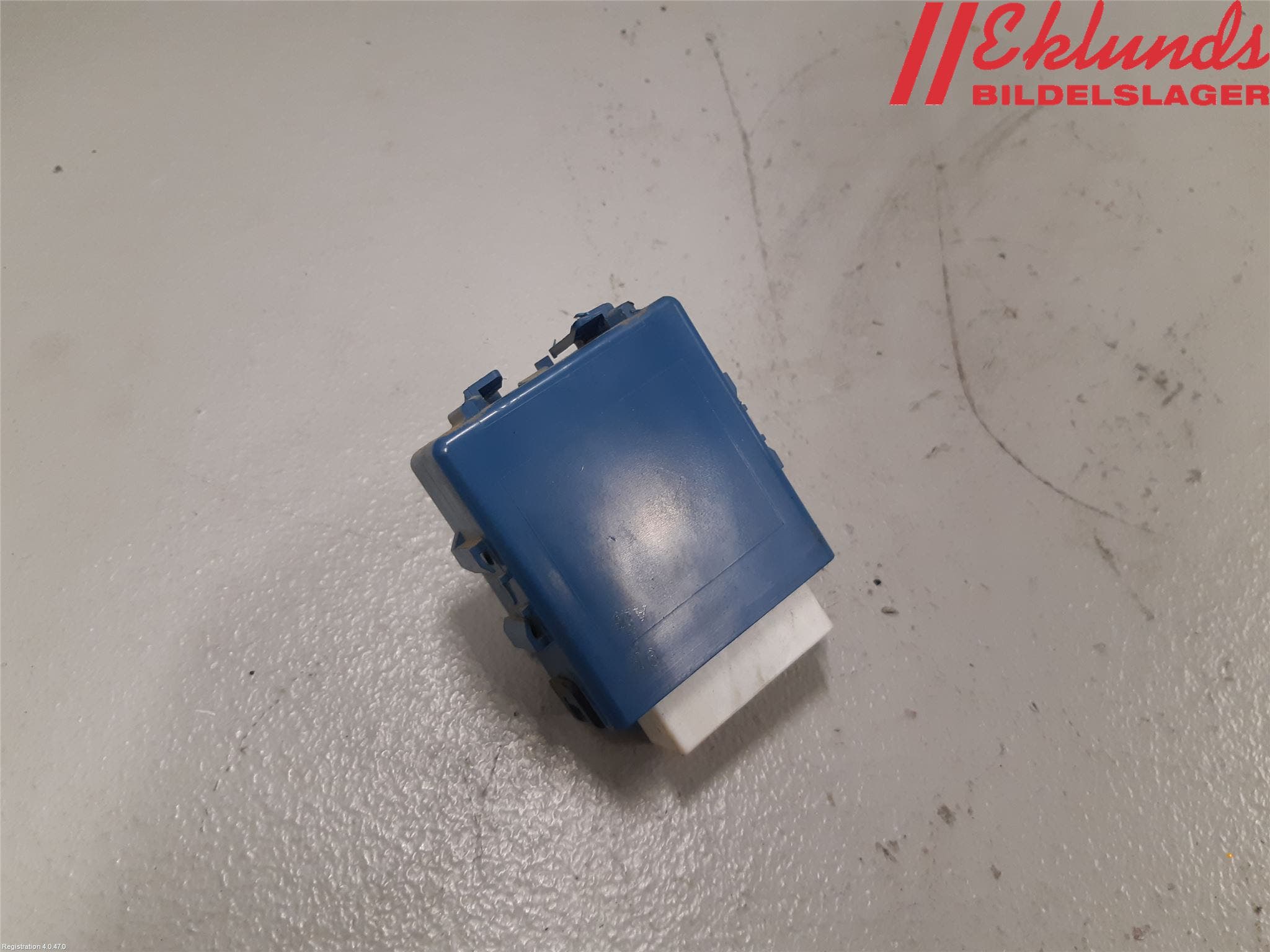 Toyota HI-ACE 06-12 Relä Centrallås