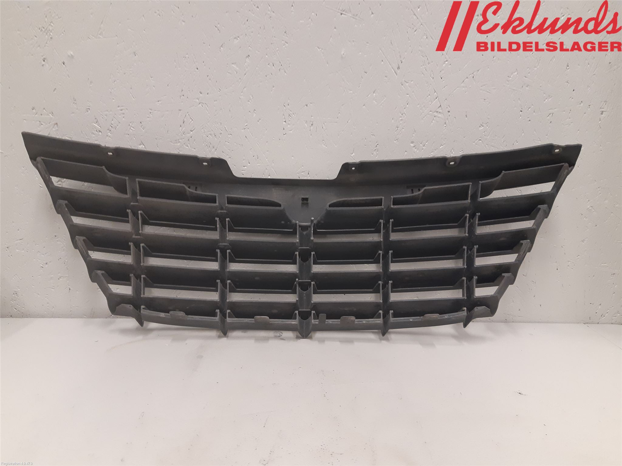 Chrysler CHR VOYAGER     04-07 Grill Komp