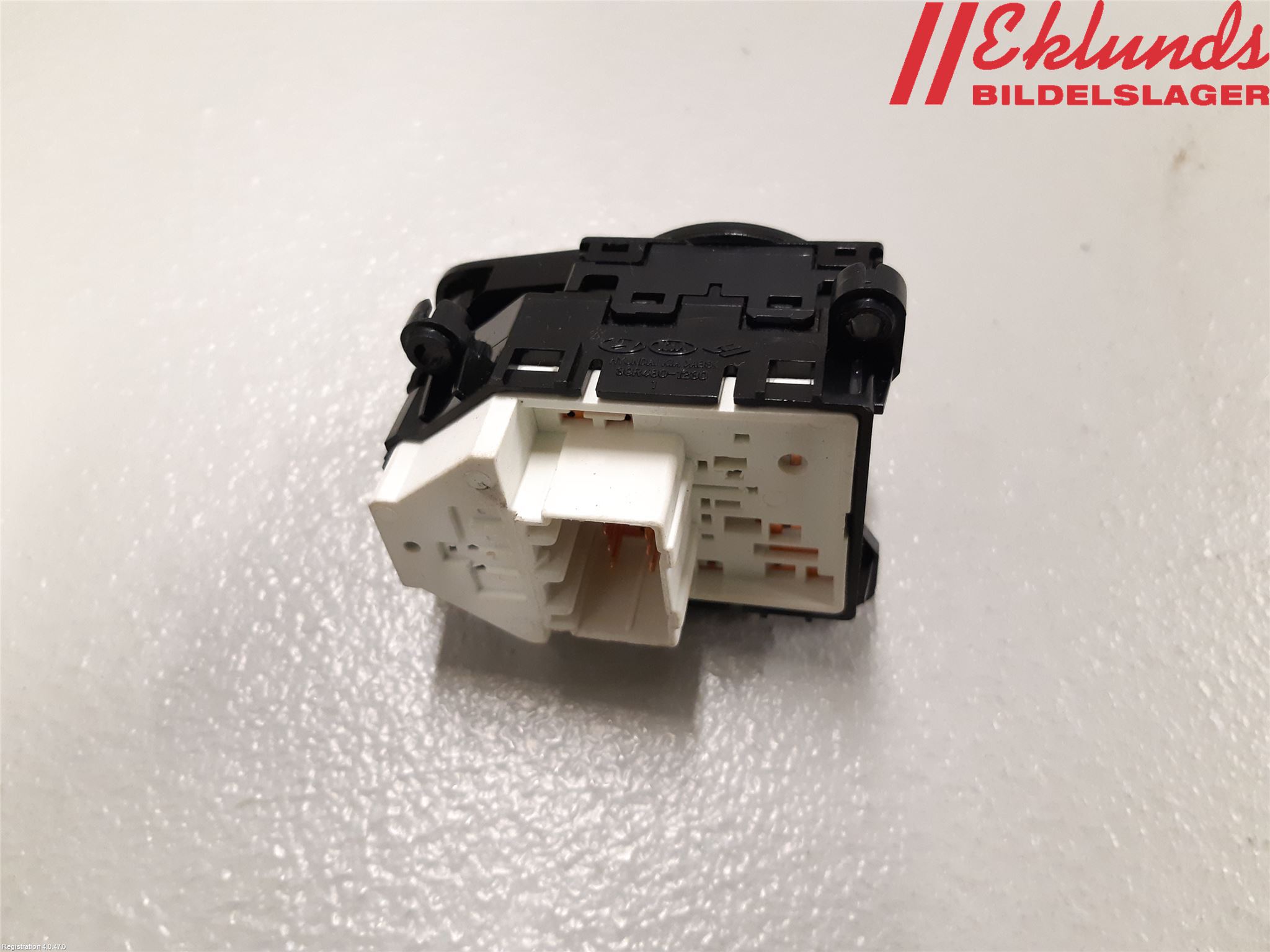 Hyundai i40 08-15 Strömställare Spegel