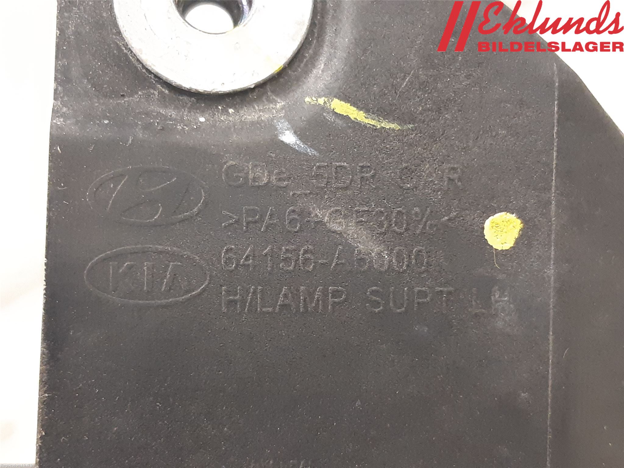 Hyundai i30 GD 13-17 Strålkast Fästsarg