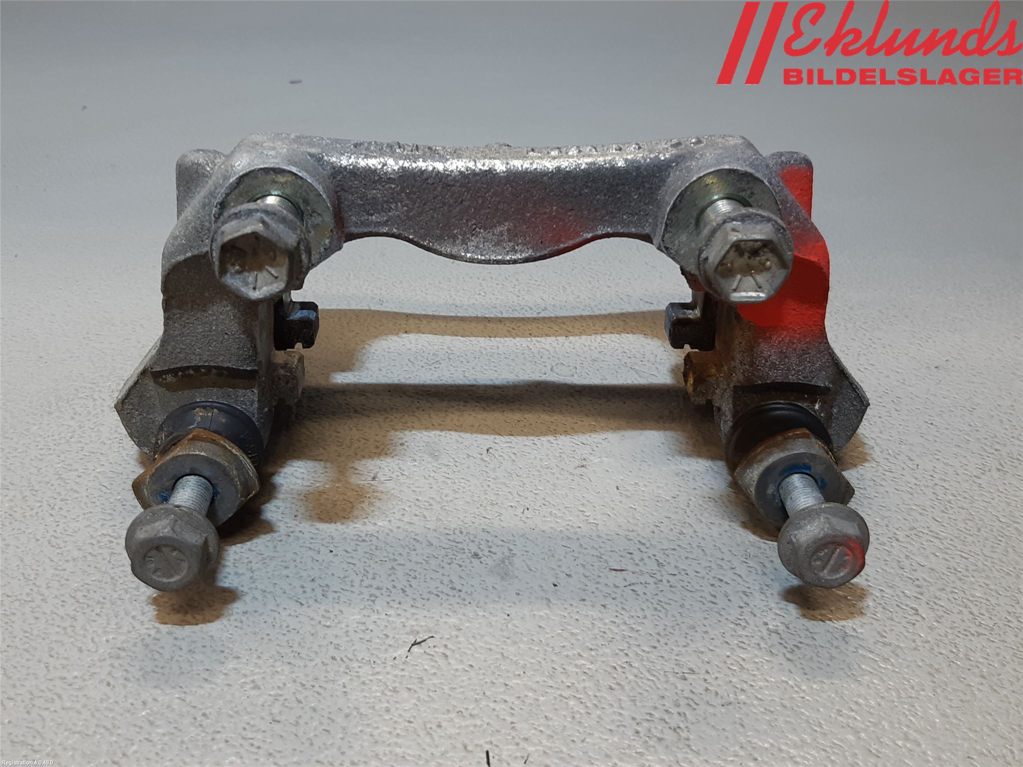 Toyota AURIS 13-19 Bromsokshållare