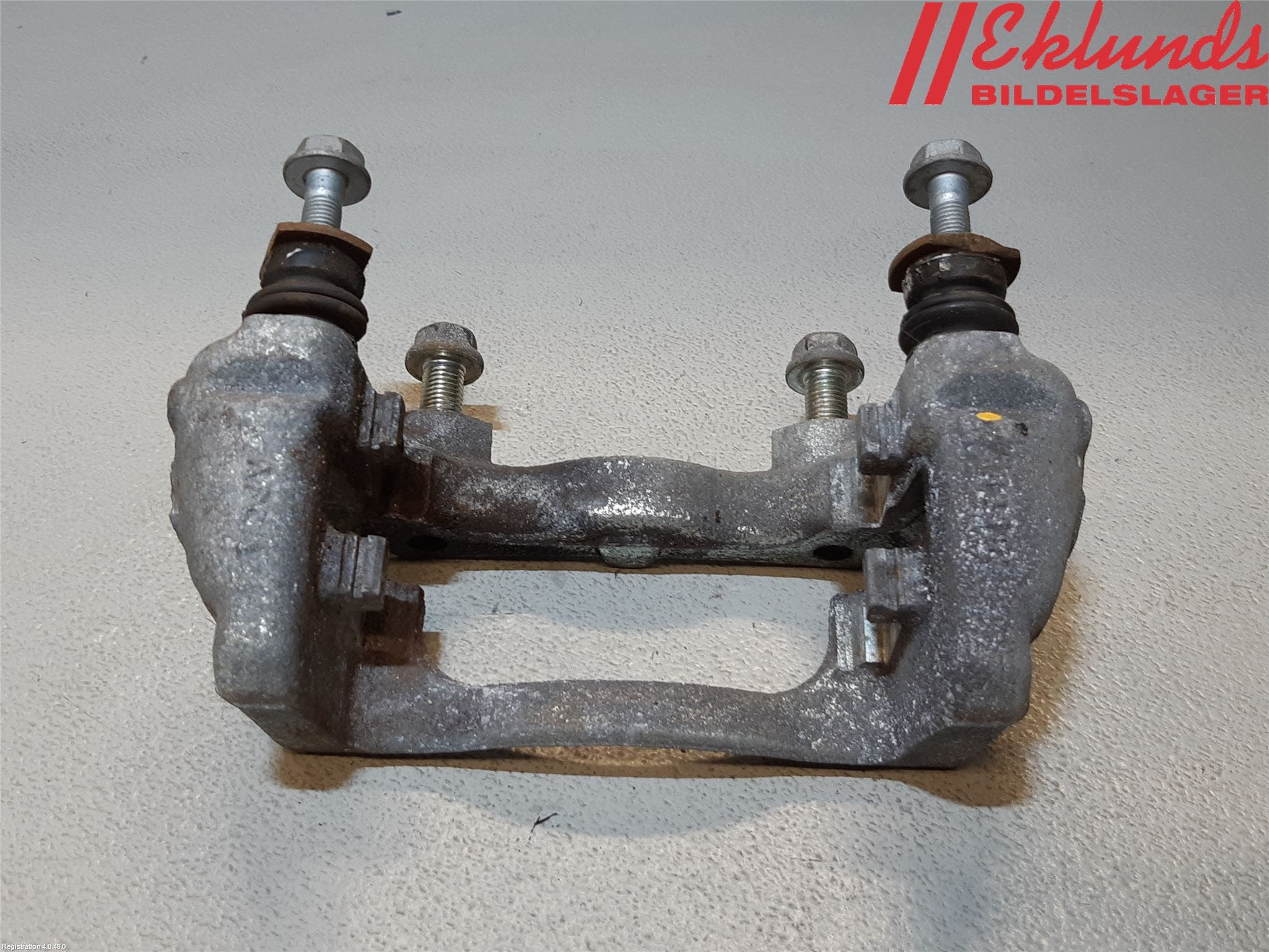 Toyota AURIS 13-19 Bromsokshållare