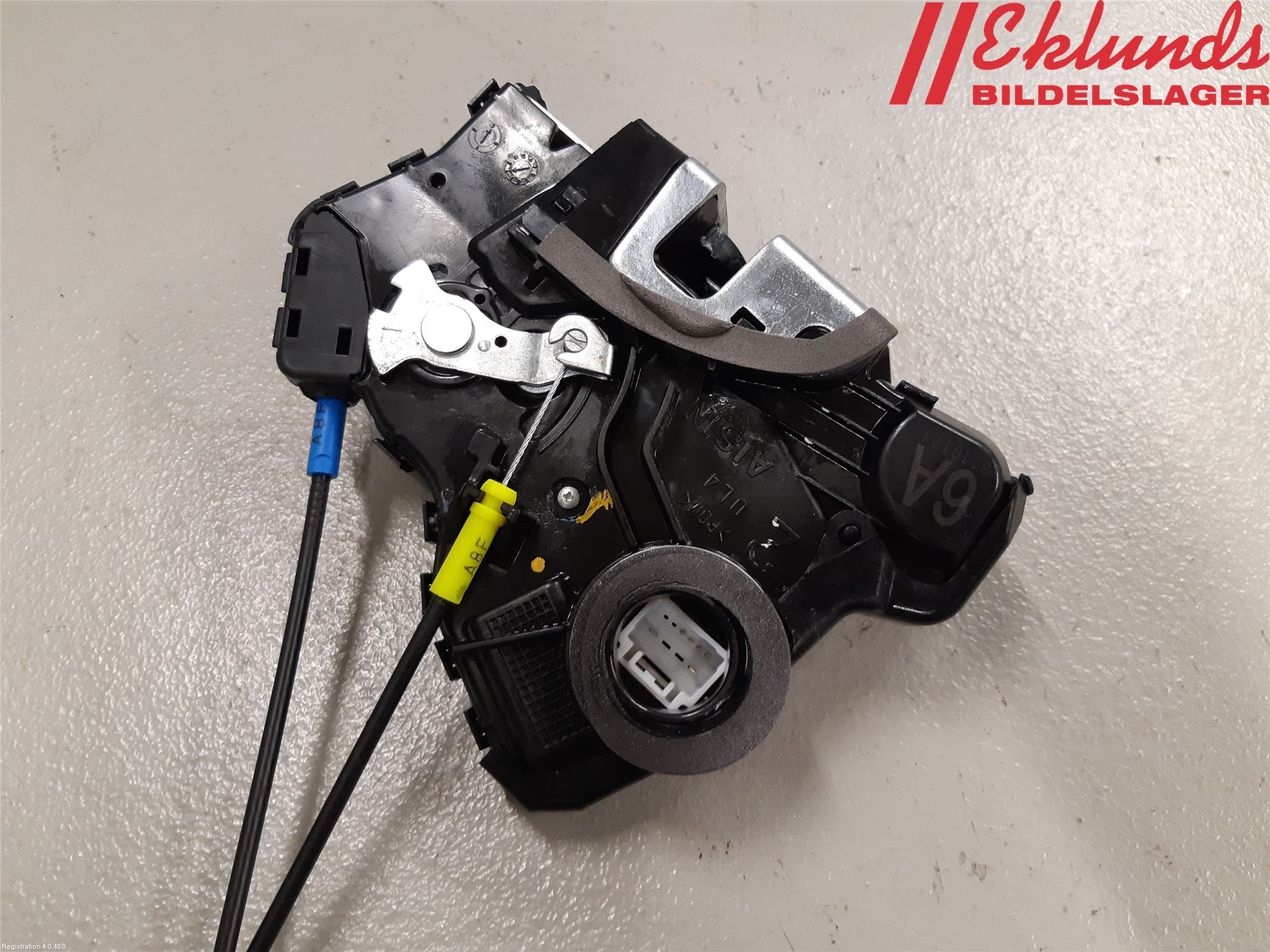 Toyota AURIS 13-19 Låskista-Dörrlås