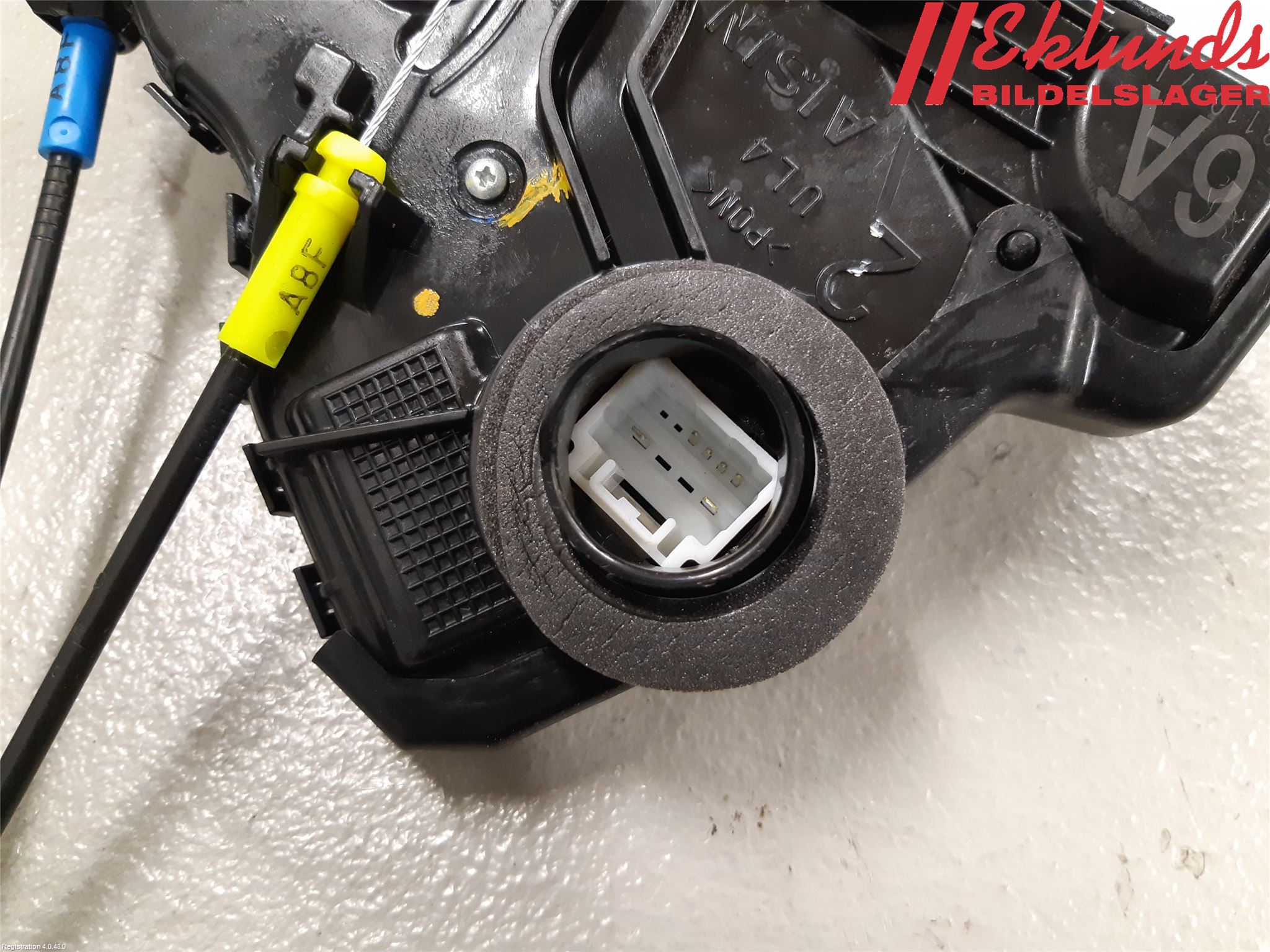 Toyota AURIS 13-19 Låskista-Dörrlås