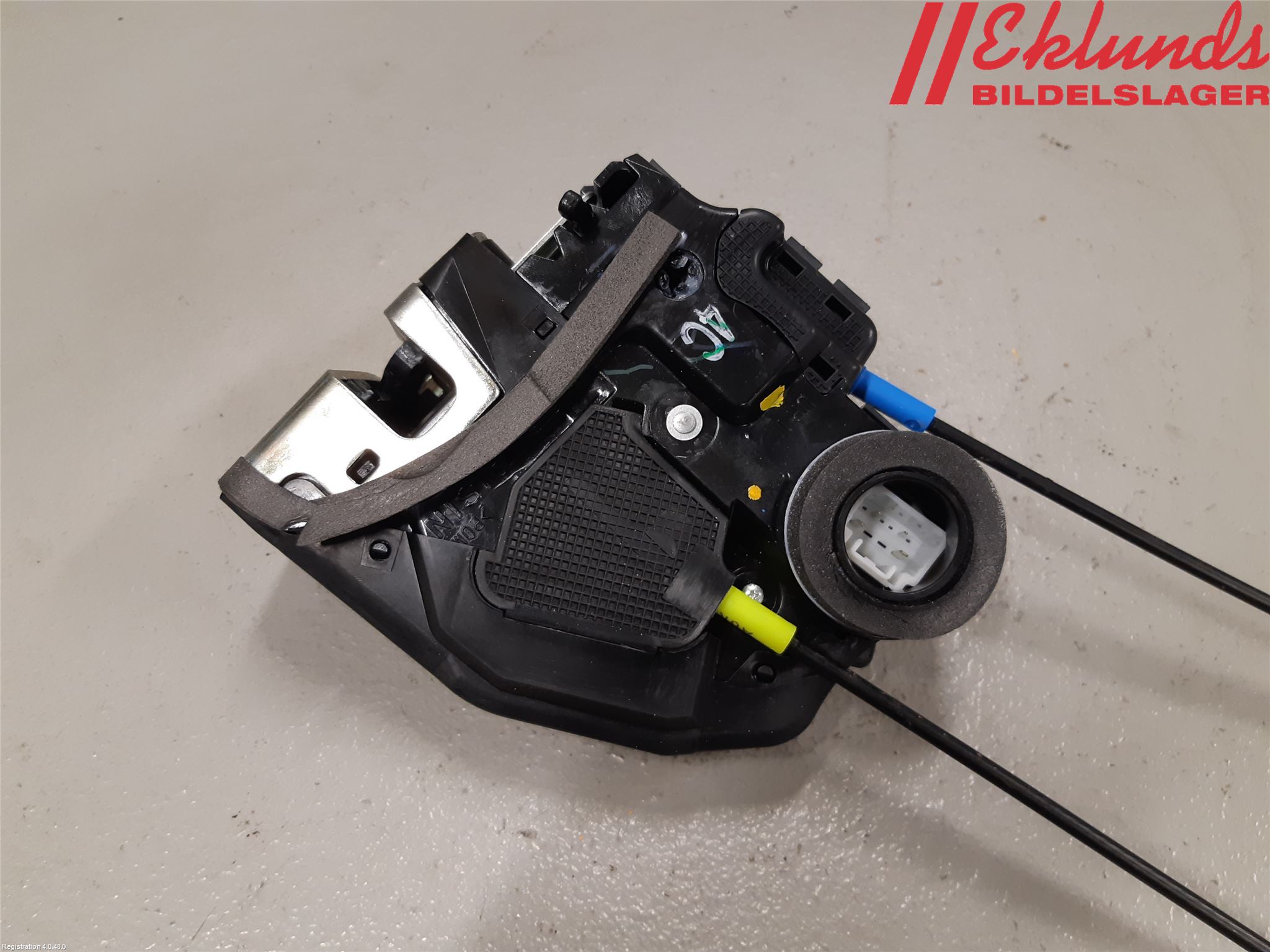 Toyota AURIS 13-19 Låskista-Dörrlås