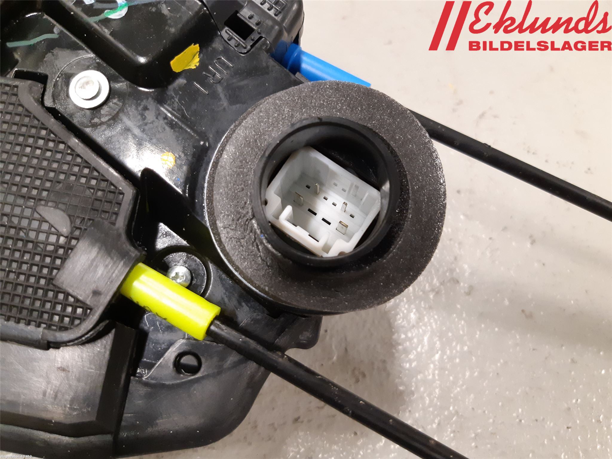 Toyota AURIS 13-19 Låskista-Dörrlås