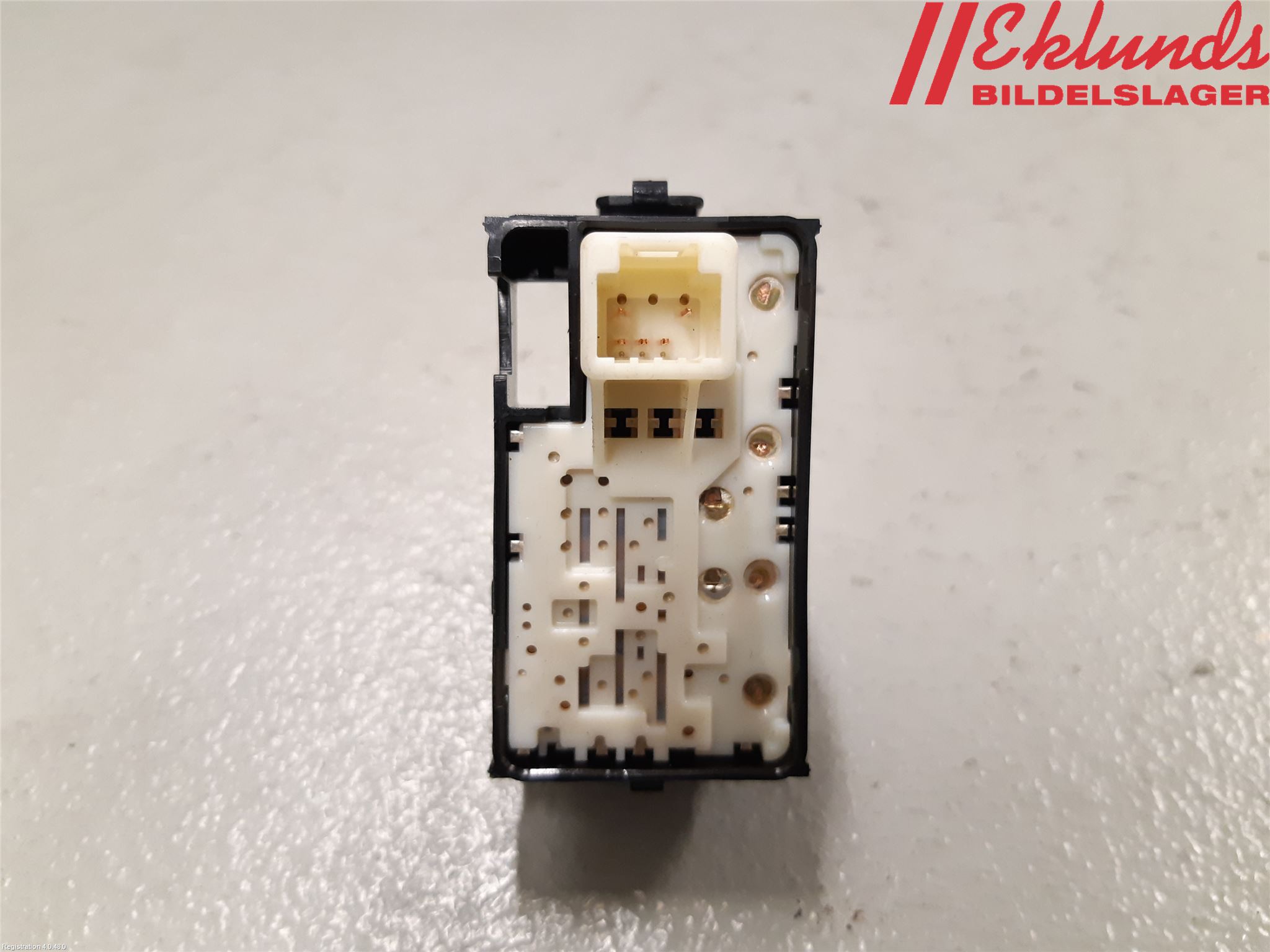 Toyota AURIS 13-19 Strömställare Elhiss