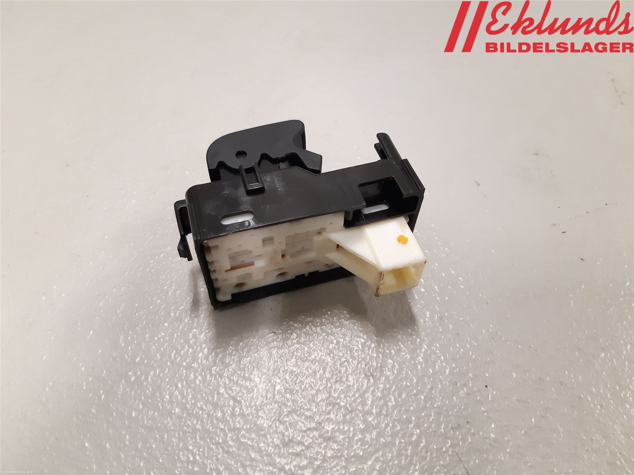 Toyota AURIS 13-19 Strömställare Elhiss