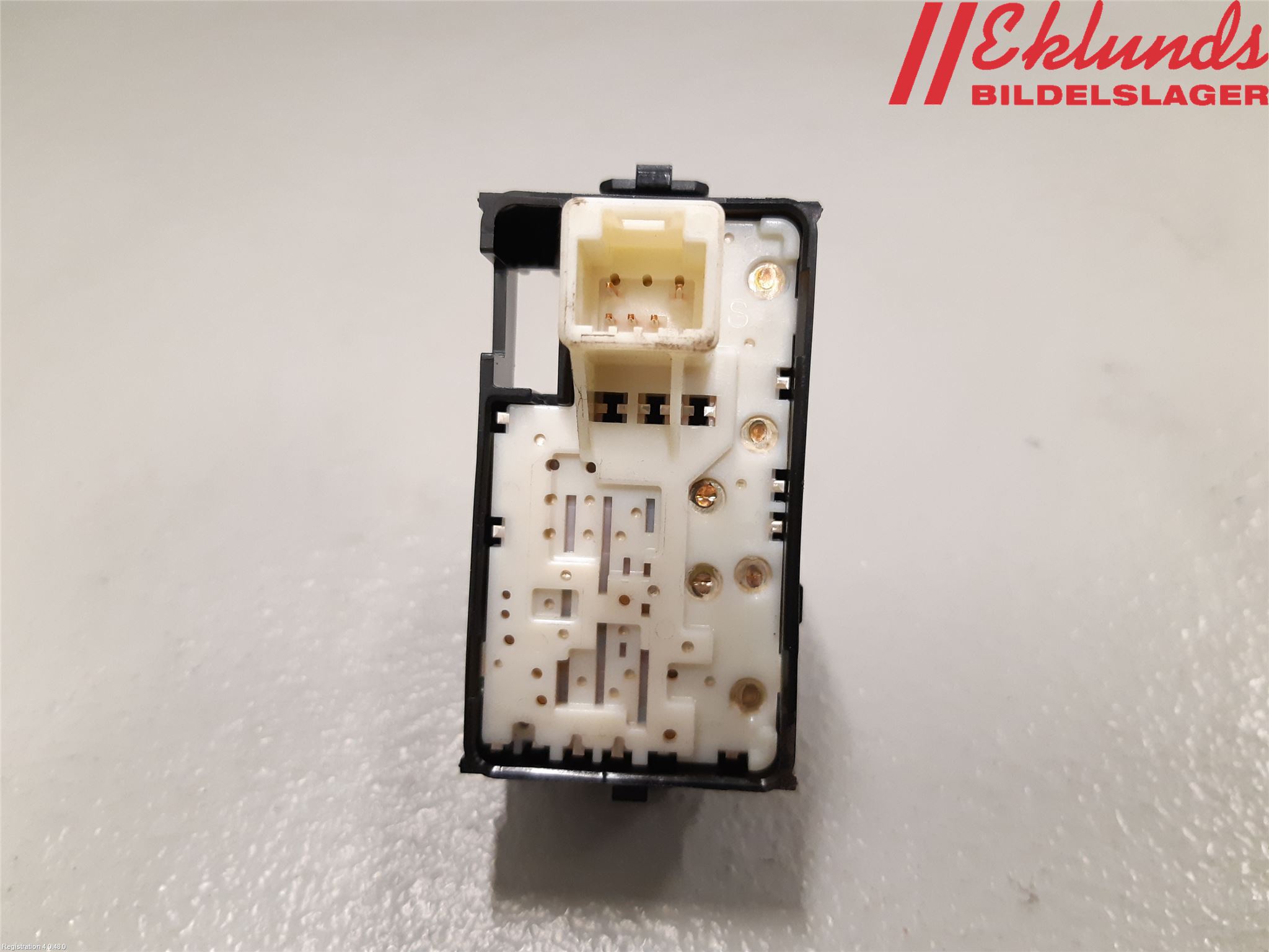 Toyota AURIS 13-19 Strömställare Elhiss