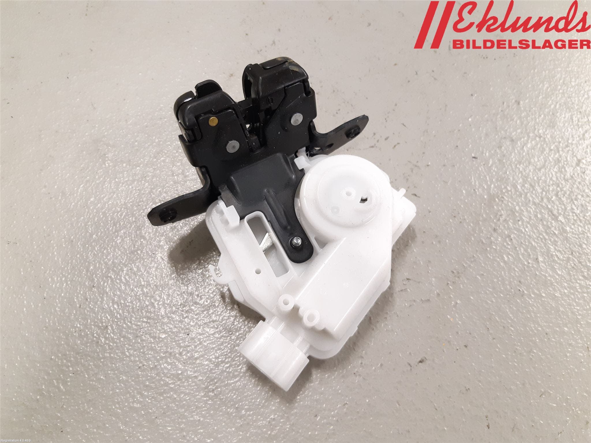 Toyota AURIS 13-19 Låskista Baklucka