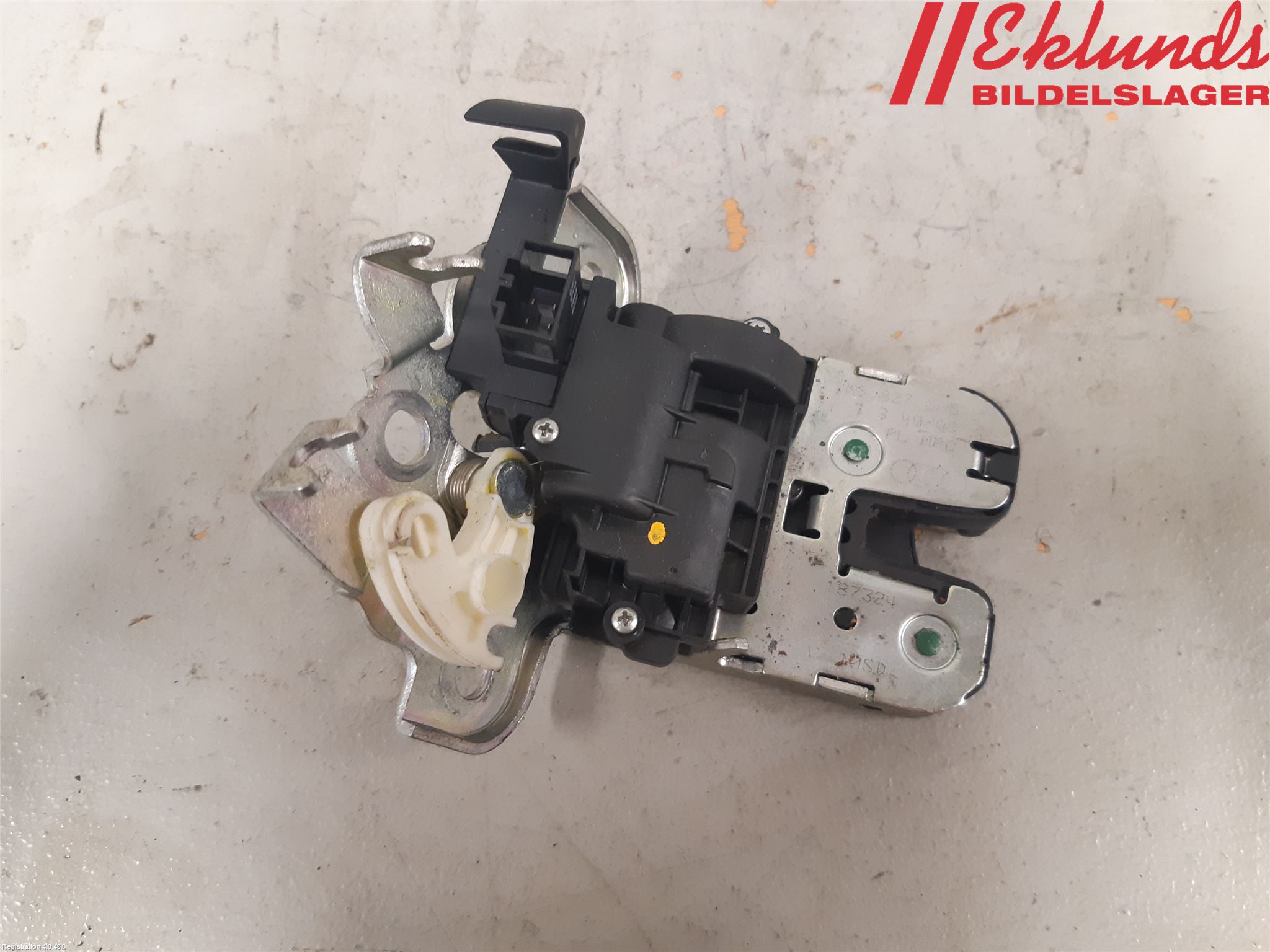 Audi A6/S6     05-11 Låskista Baklucka