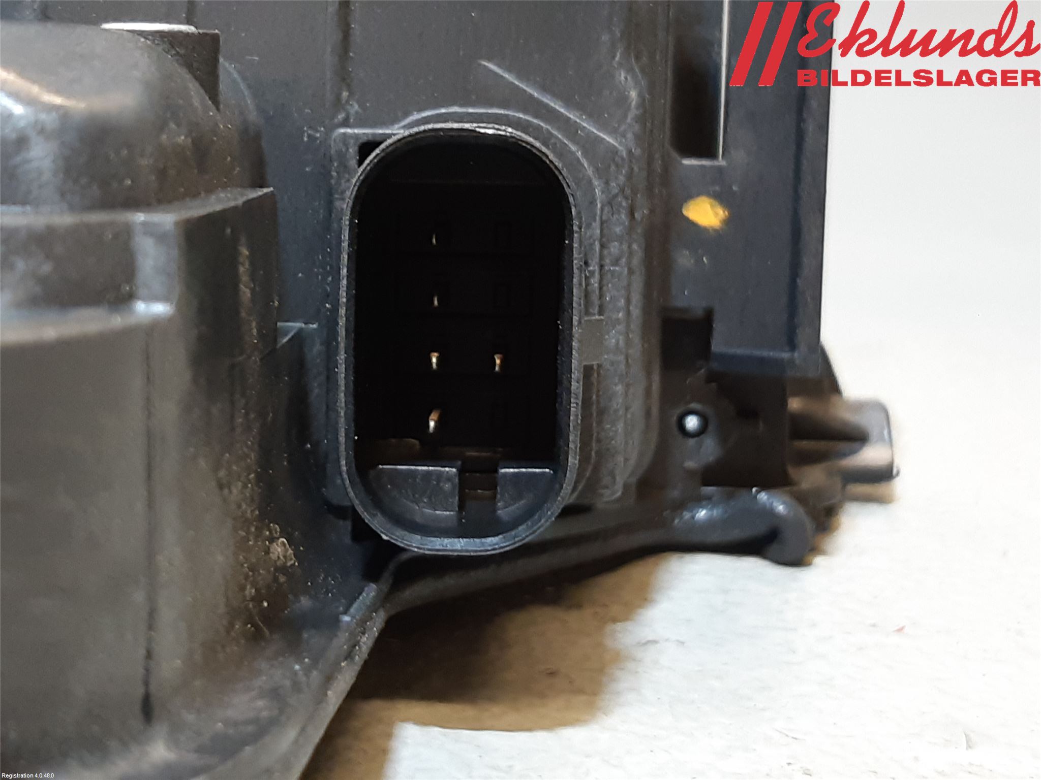 BMW 2 F45 Active Tourer 14-21 Låskista-Dörrlås