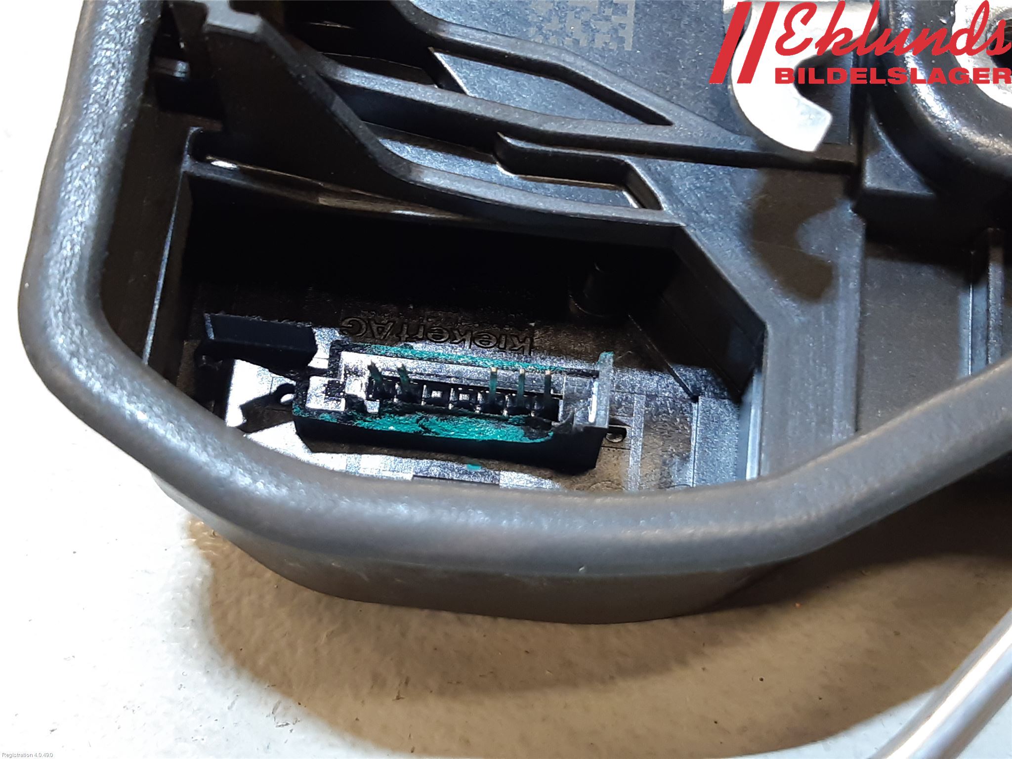 BMW X1 E84 10-15 Låskista-Dörrlås