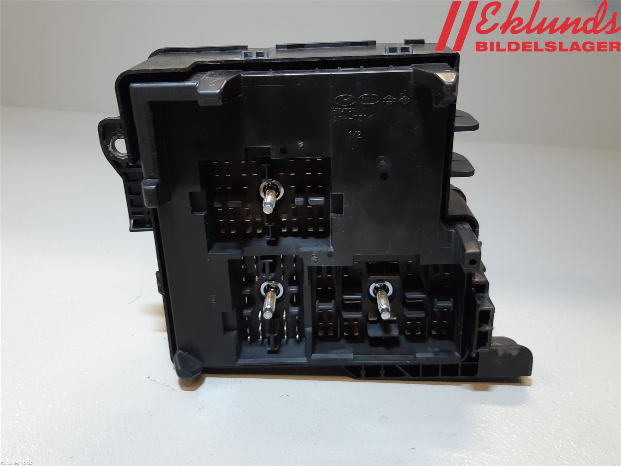 Kia CEED 06-12 Säkringsdosa-Elcentral