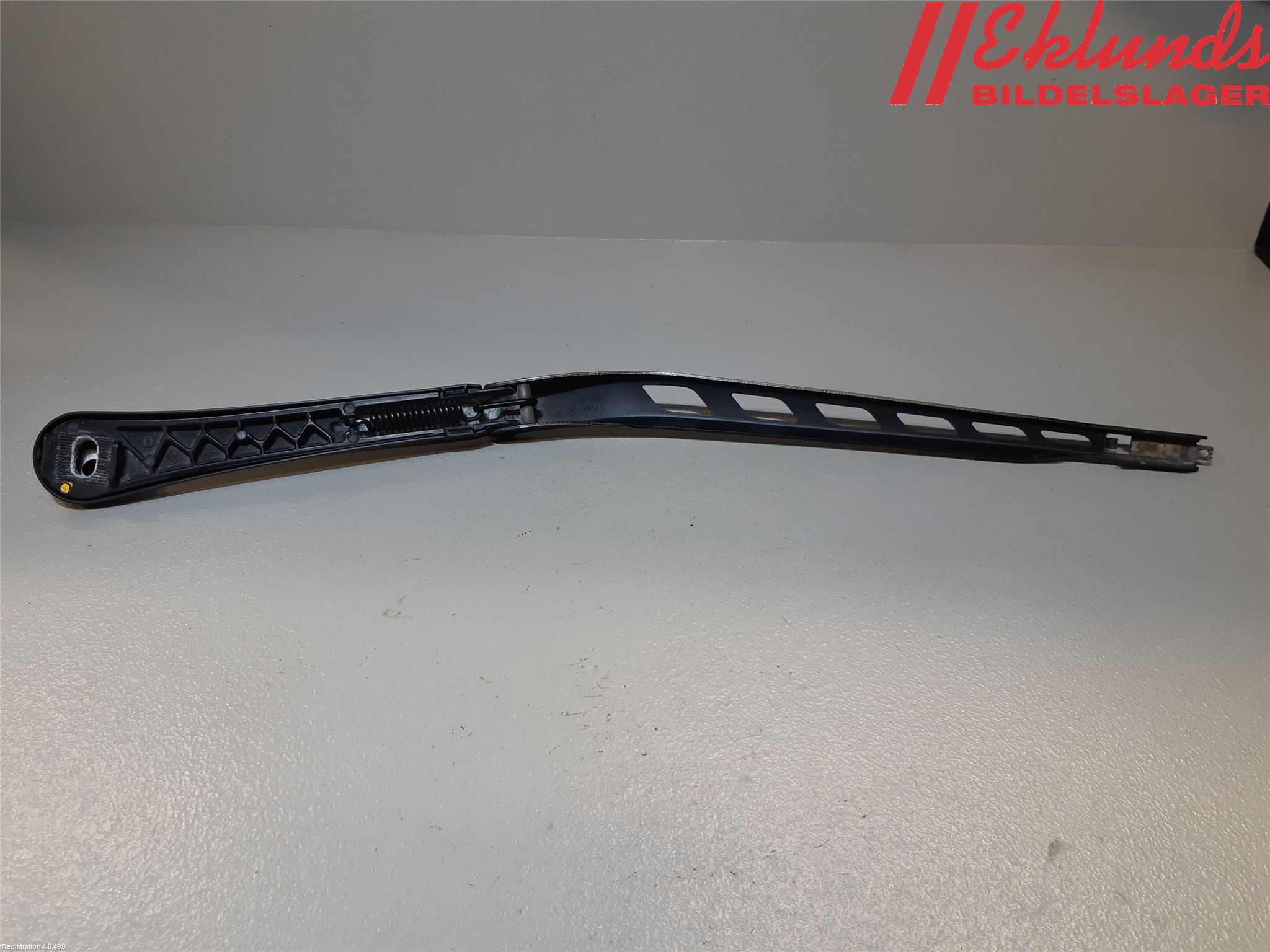 BMW 5 E60/61 Sed/Tou 02-10 Torkararm Armar Vindruta